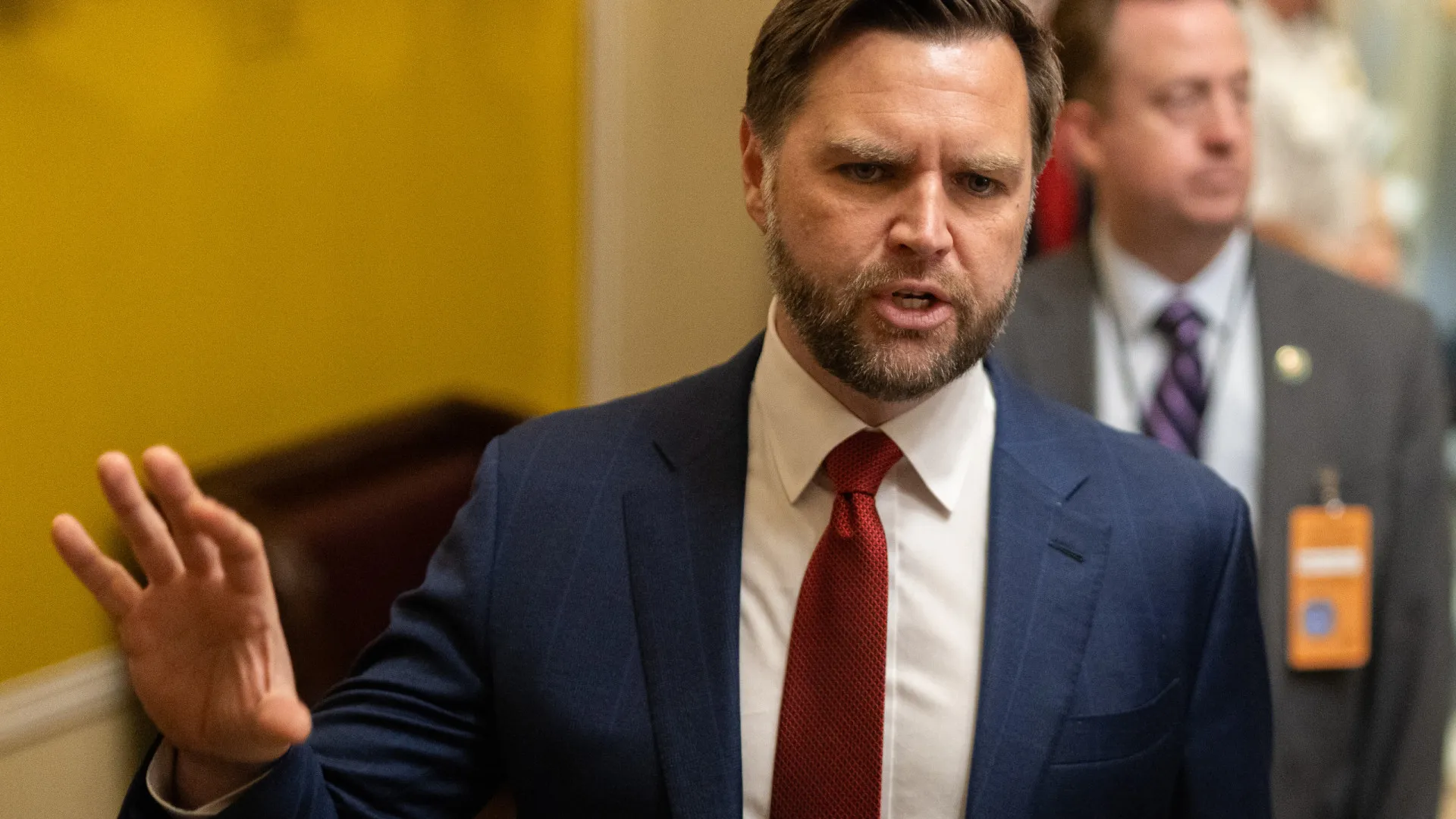 
                    JD Vance garante que 