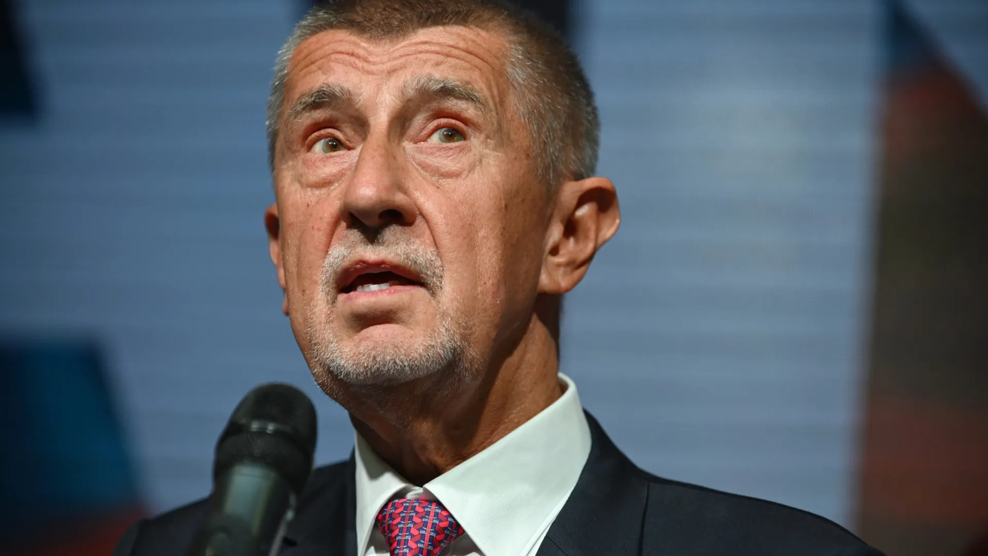 
                    Bilionário checo Babis será nomeado primeiro-ministro na terça-feira
                