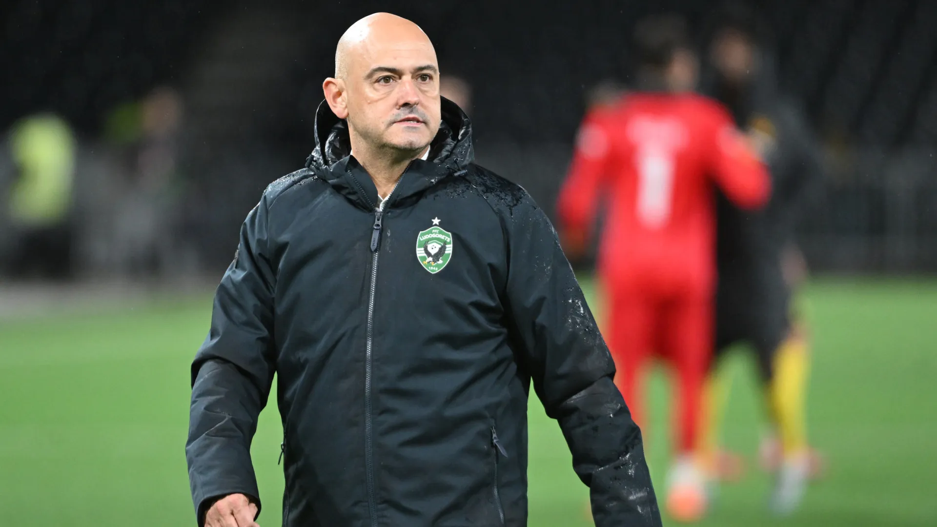 
                    Oficial: Treinador português Rui Mota deixa comando do Ludogorets
                