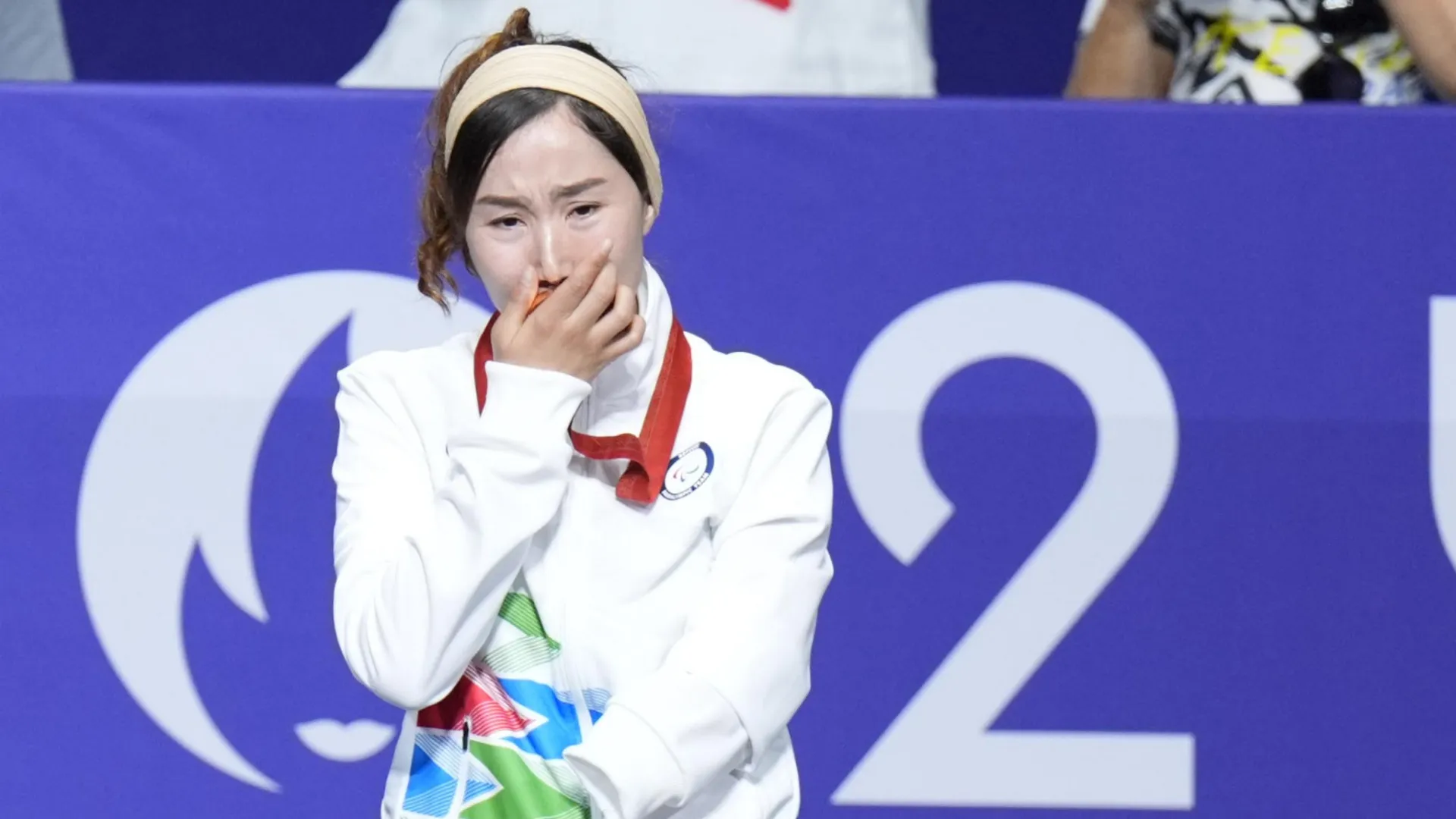 Atletas refugiadas medalhadas em Jogos Olímpicos aplaudidas no Parlamento