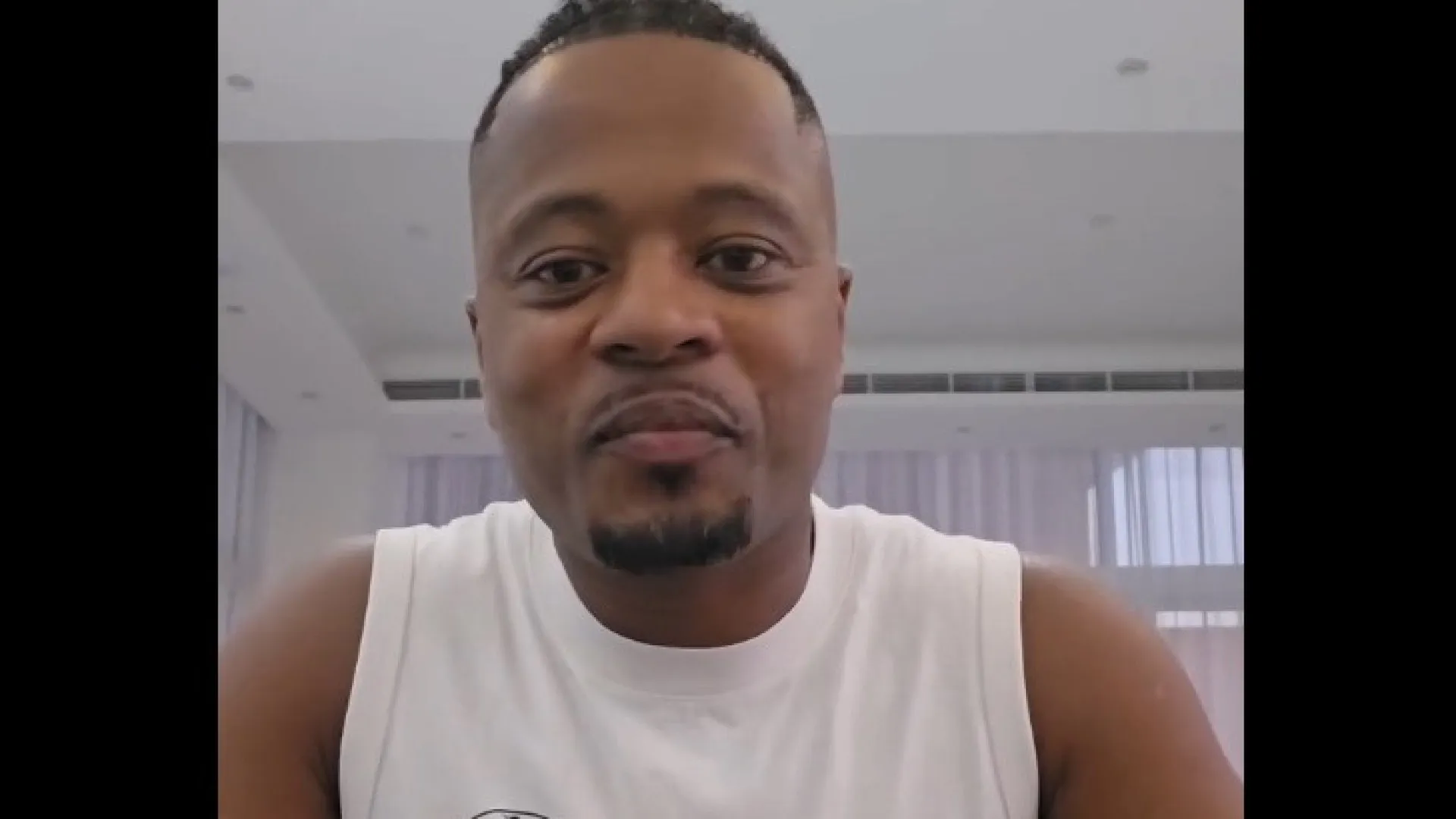 Evra 'dispara' contra jogadores da Juventus: