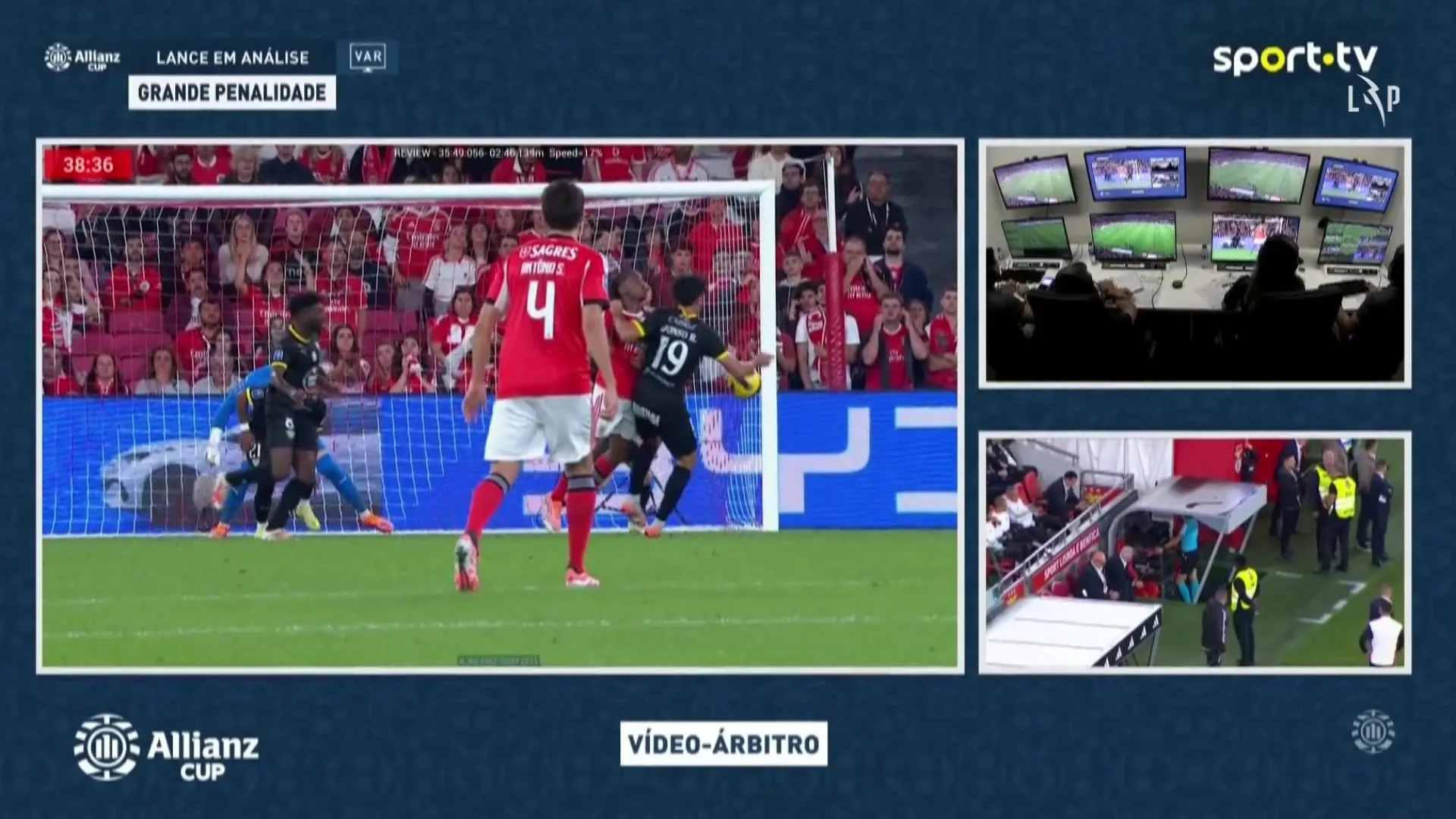 VAR alertou árbitro para este penálti (polémico?) para o Benfica