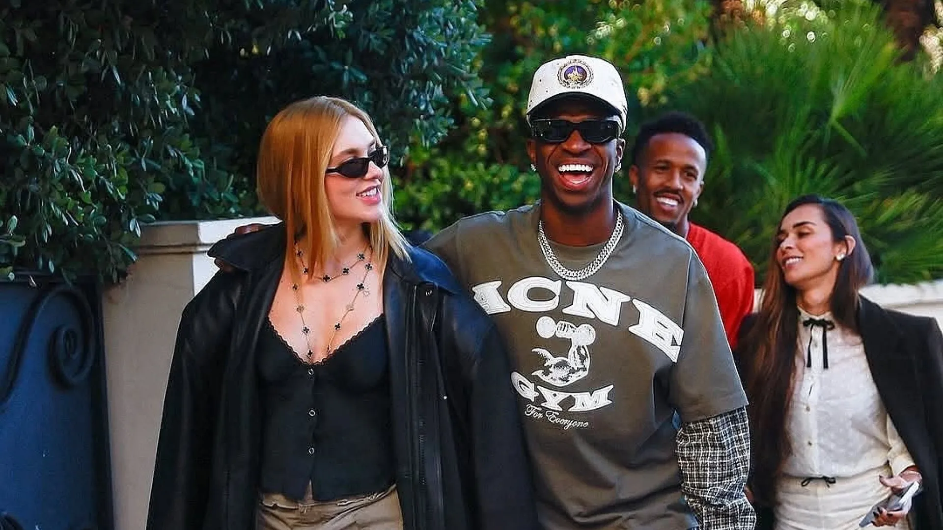 Após assumir namoro com Vini Jr., Virgínia Fonseca soma milhões