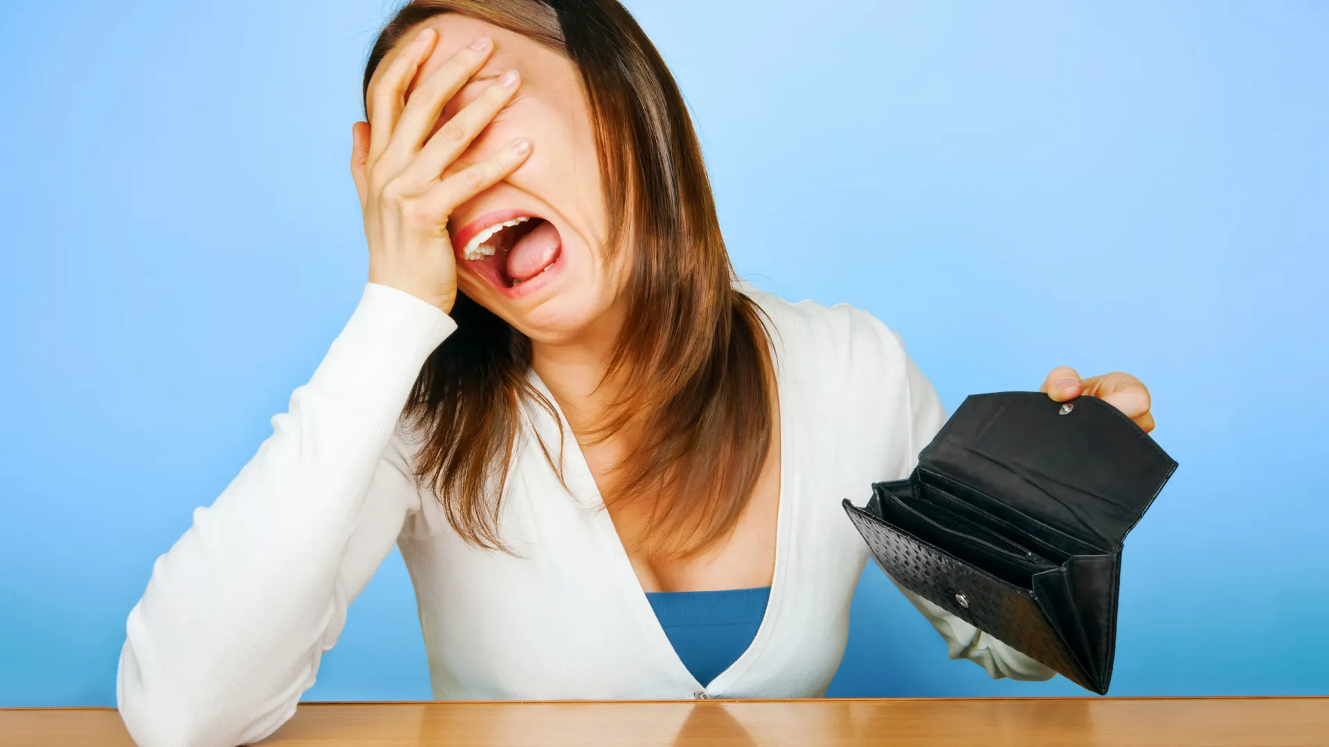 
                    Os signos que vão perder dinheiro durante o próximo Mercúrio retrógrado
                