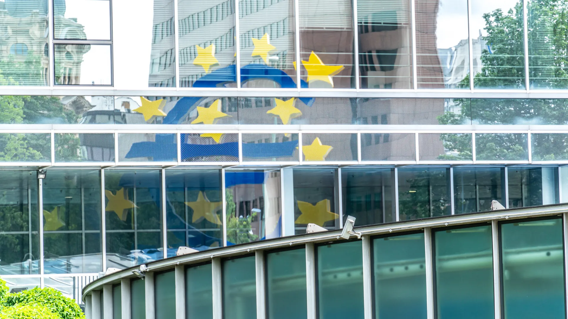 
                    BCE volta a exigir menos capital ao Novo Banco em 2026
                