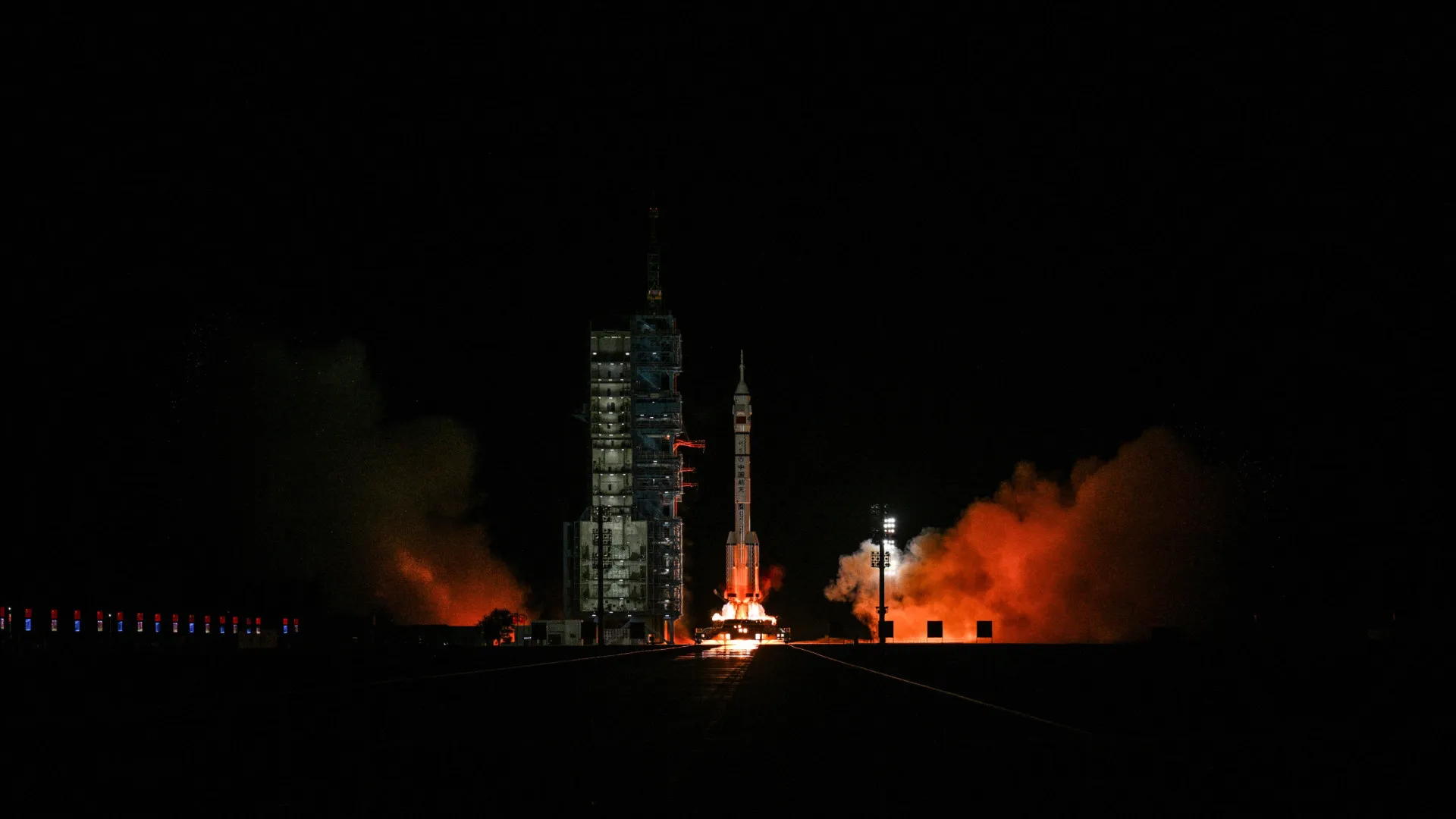 Missão Shenzhou-21 acopla-se à estação espacial chinesa em tempo recorde