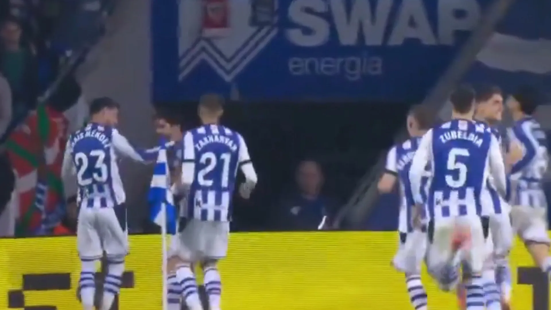 
                    Gonçalo Guedes marcou este golo e estreou-se a marcar pela Real Sociedad
                