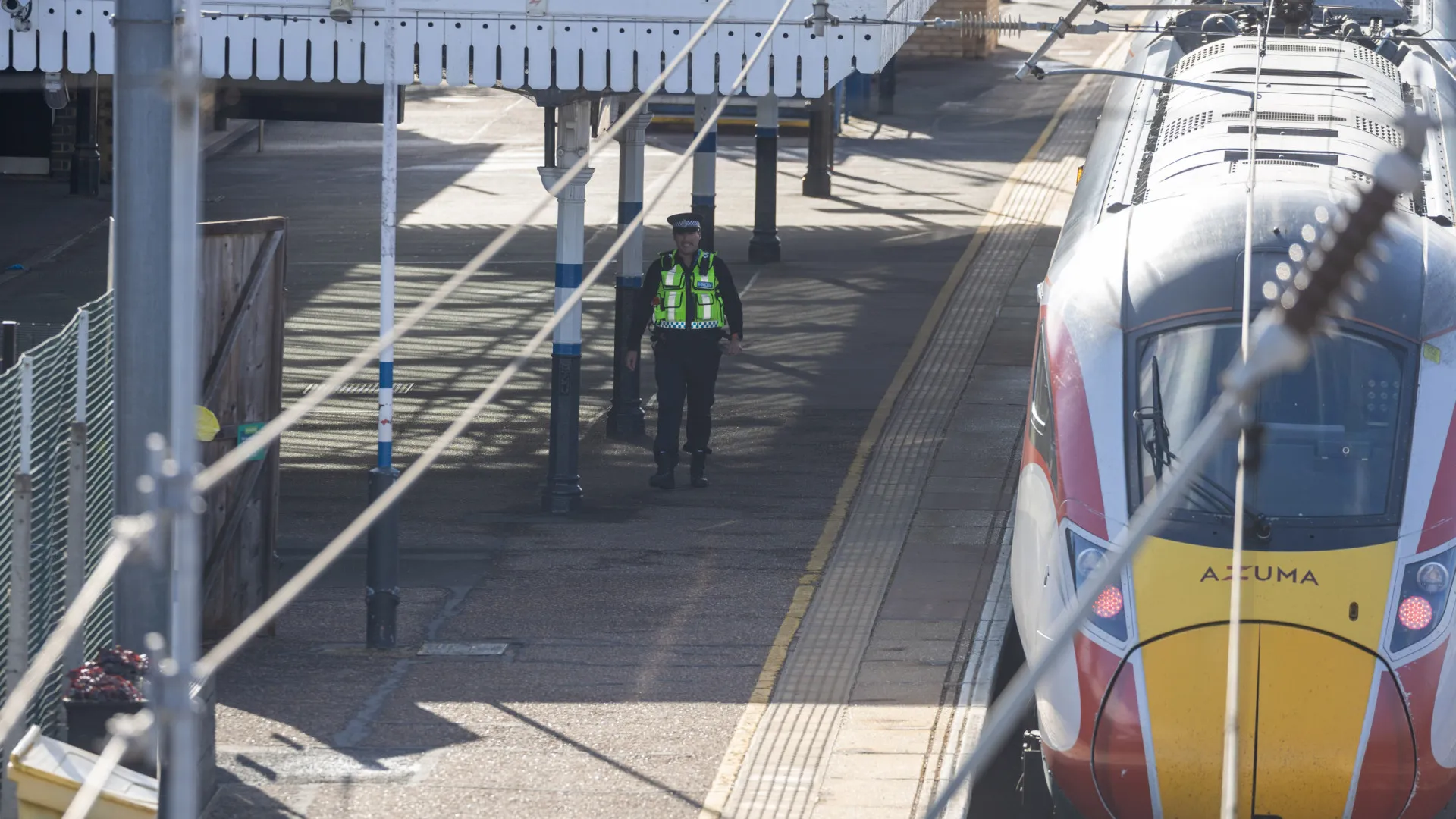 
                    Ataque no Reino Unido deixa 2 em perigo de vida: 