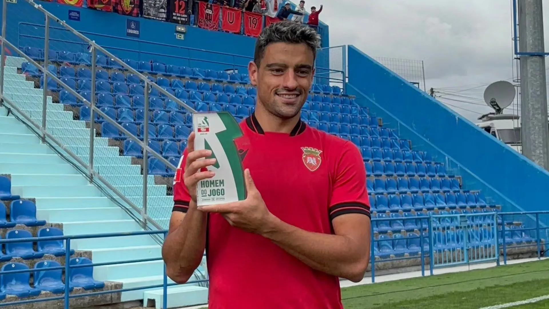 Penafiel regressa às vitórias com dois golos ao cair do pano em Vizela