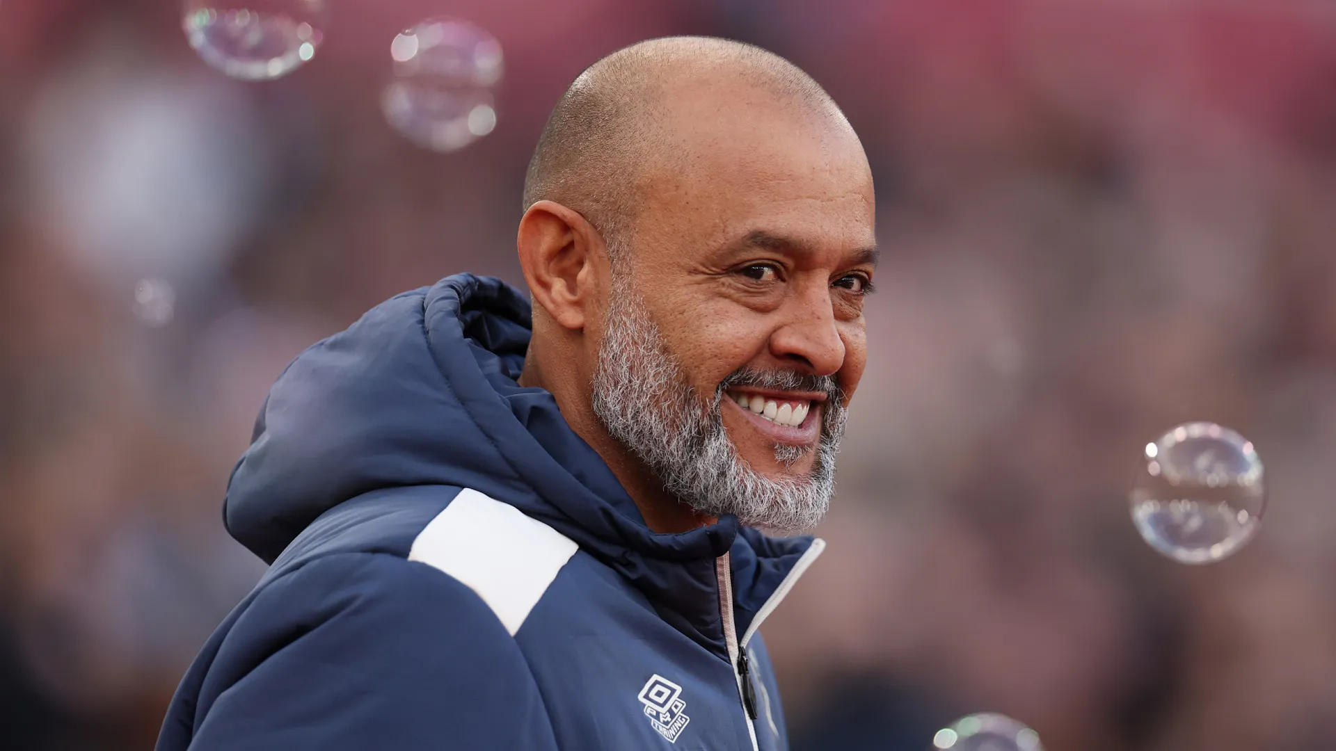 
                    'Martelada' na crise. West Ham, de NES, consegue segunda vitória da época
                