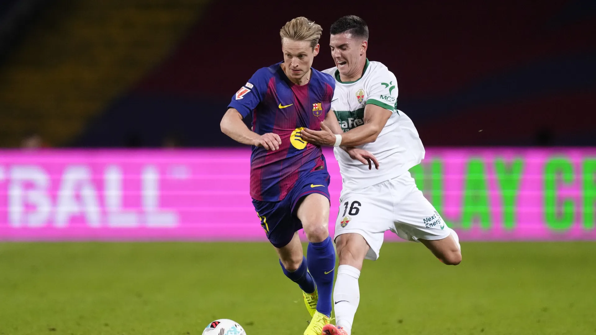 
                    Barcelona regressa aos triunfos e mantém-se a cinco pontos do Real Madrid
                