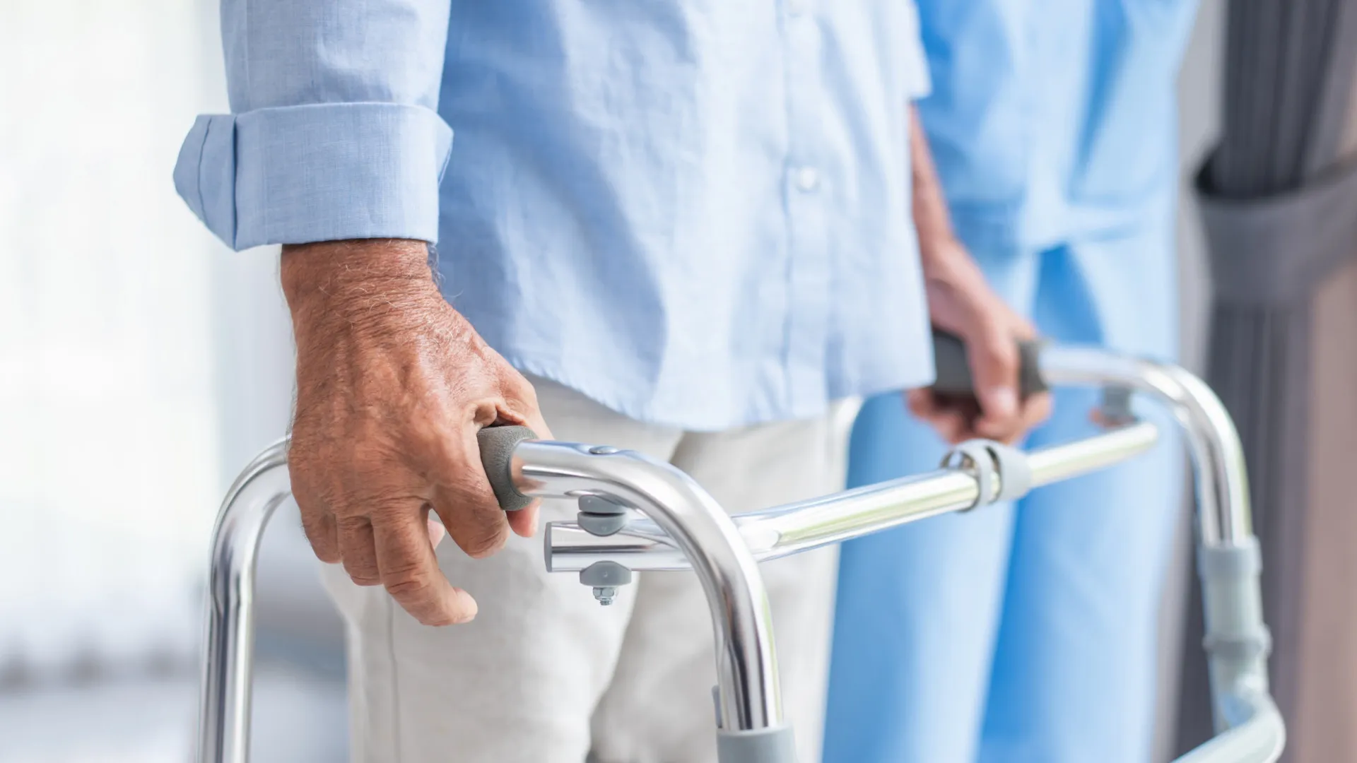 
                    Descoberta causa provável de ELA. Avanços terapêuticos a caminho?
                