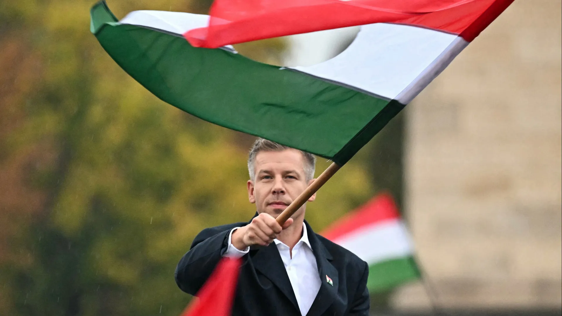 
                    Magyar, líder da oposição húngara, promete acabar com corrupção de Orbán
                