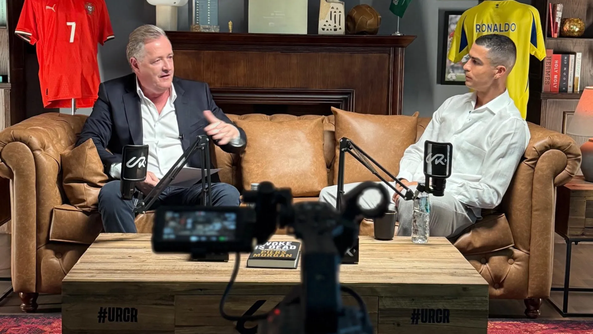 
                    CR7 fala do funeral de Diogo Jota (e não só) em conversa com Piers Morgan
                