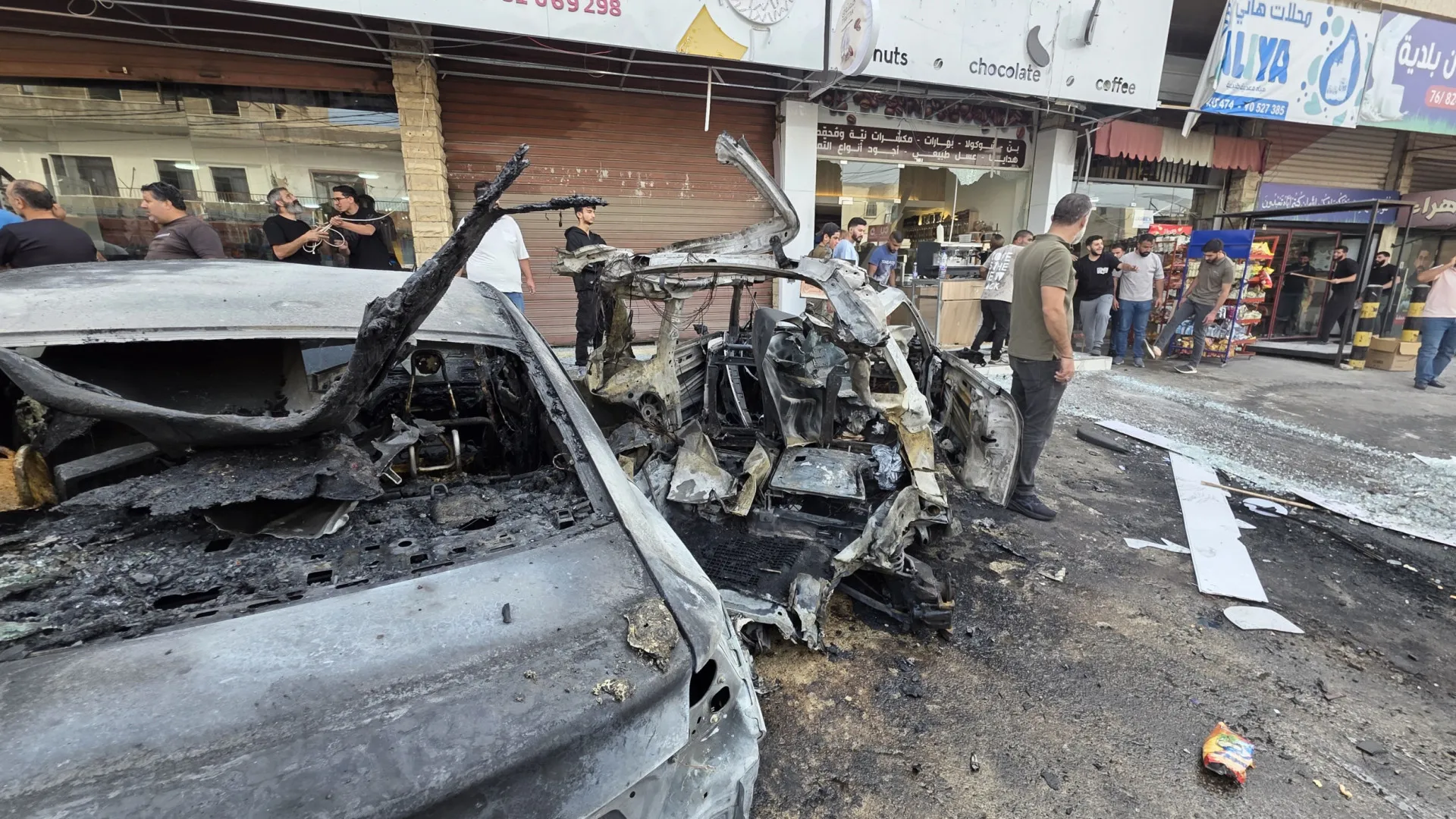 
                    Israel lança série de ataques contra o Hezbollah no Líbano
                