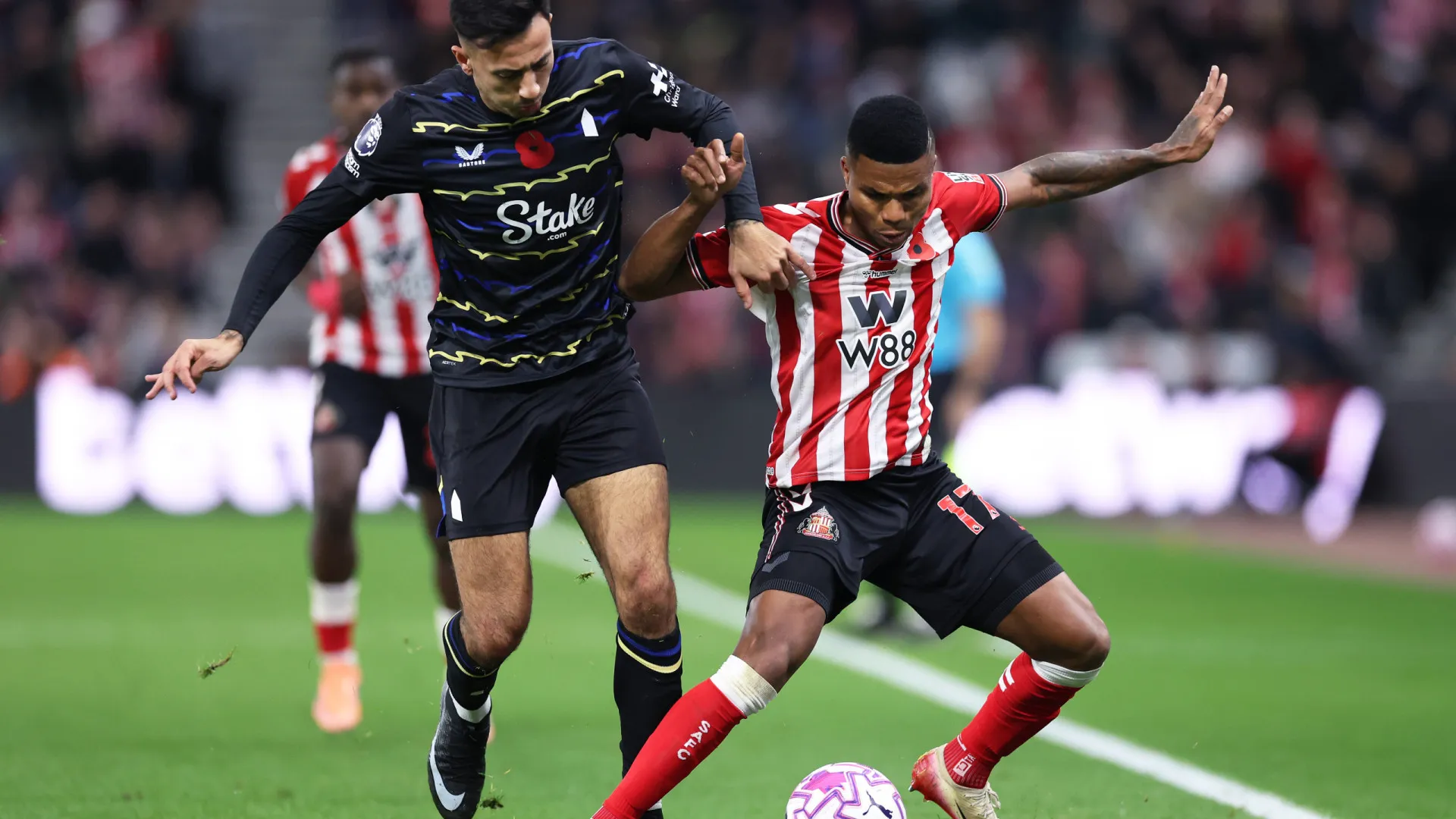 
                    Surpreendente Sunderland falha assalto ao segundo lugar em Inglaterra
                