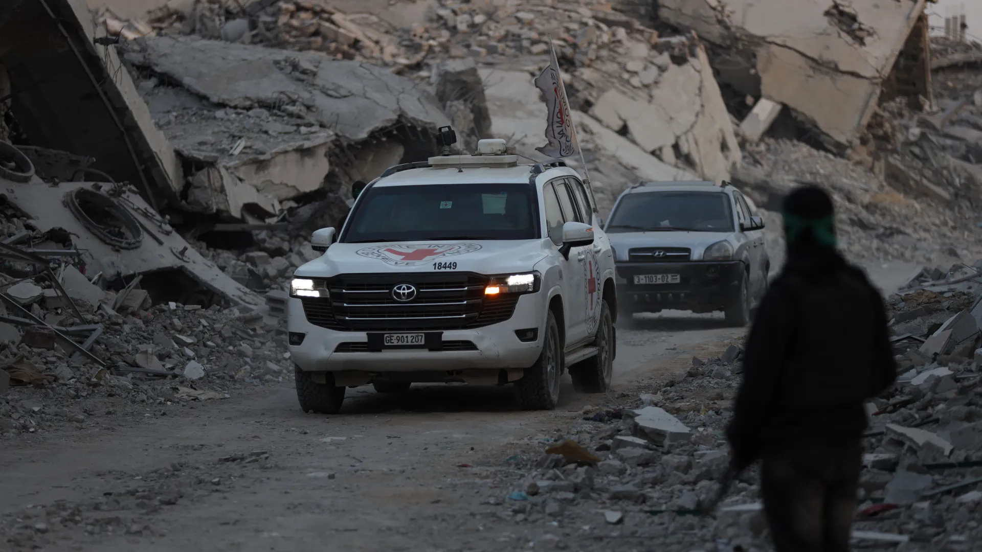 
                    Hamas devolve a Israel mais um corpo de presumível refém
                