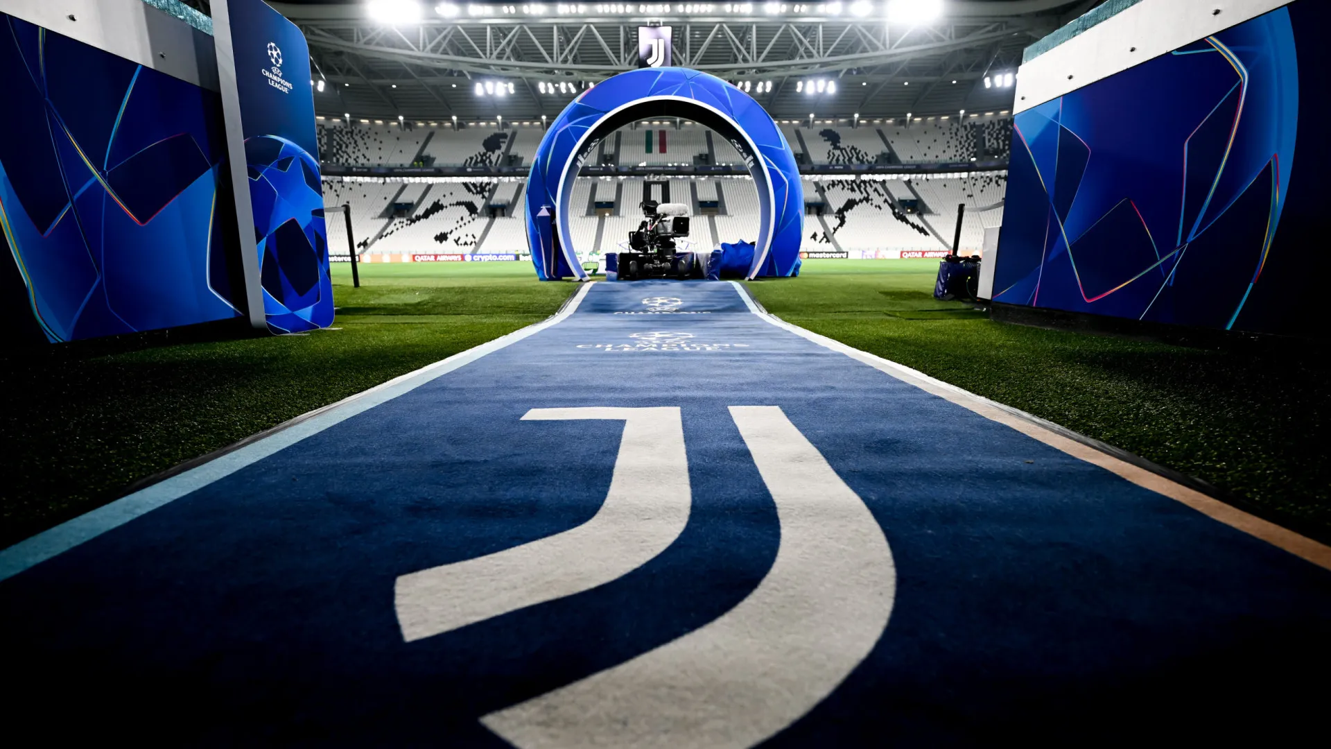 
                    EM DIRETO: Arsenal continua no topo antes do Juventus-Sporting
                