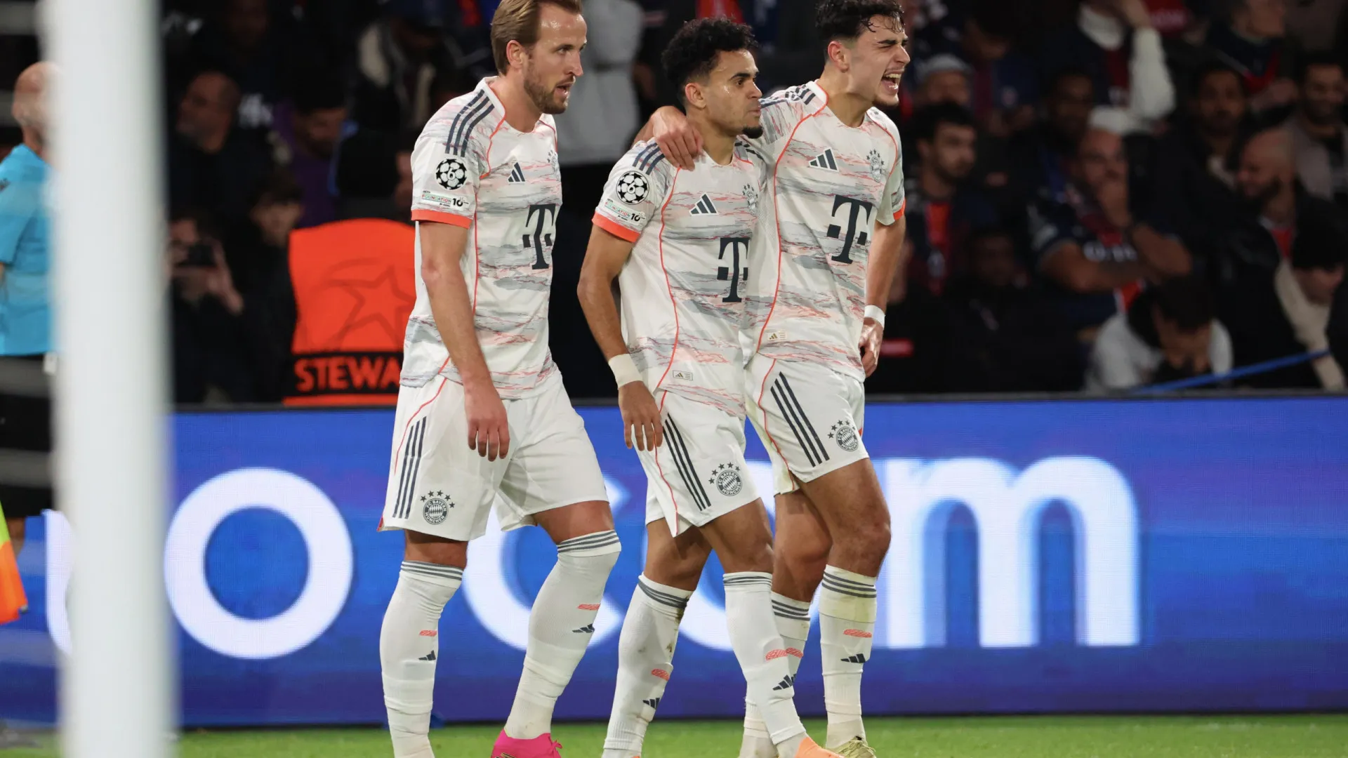 
                    Ex-FC Porto no melhor e no pior, em Paris. Liverpool vence Real Madrid
                