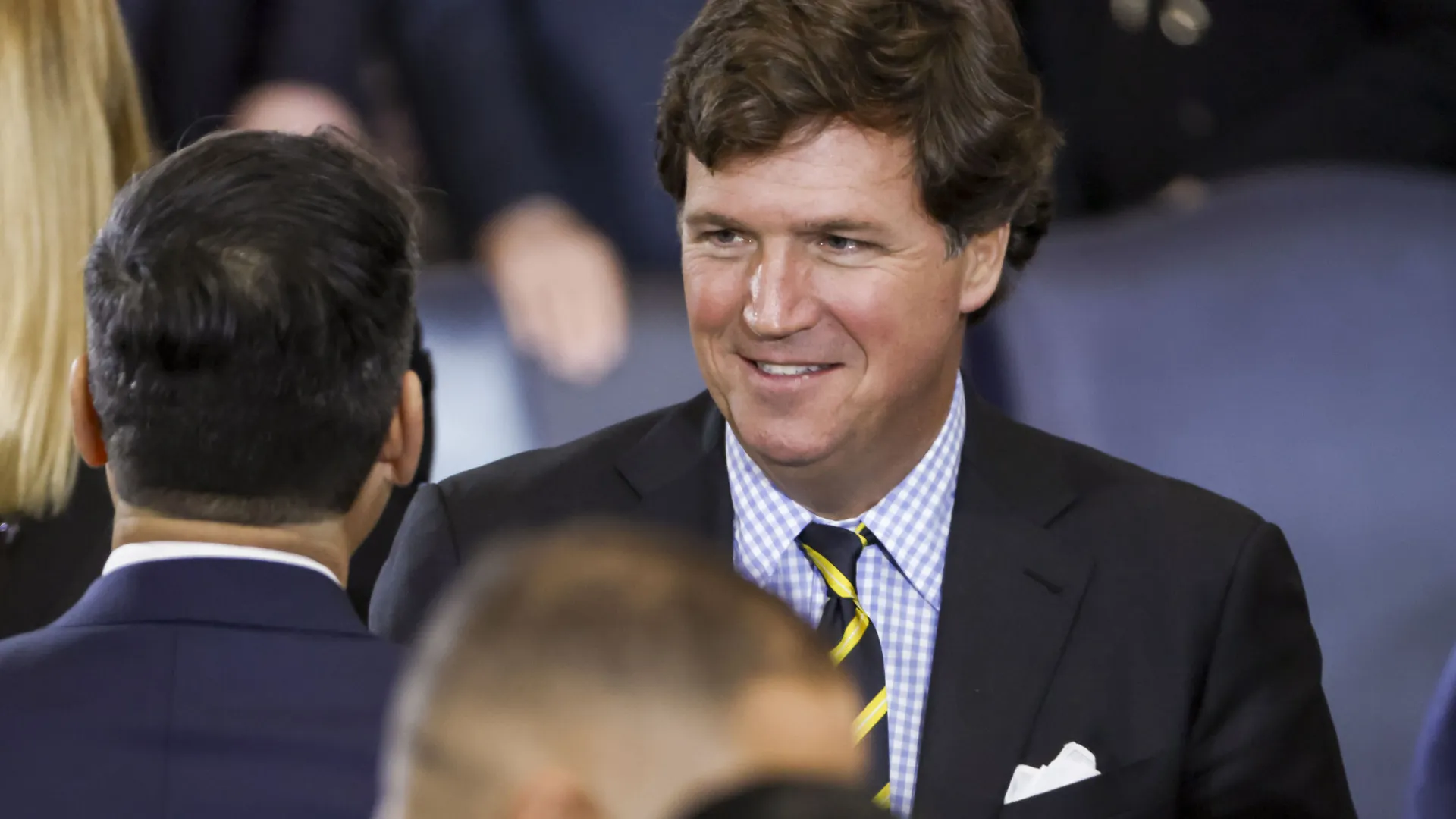 Tucker Carlson criticado por dar espaço a crítico dos sionistas