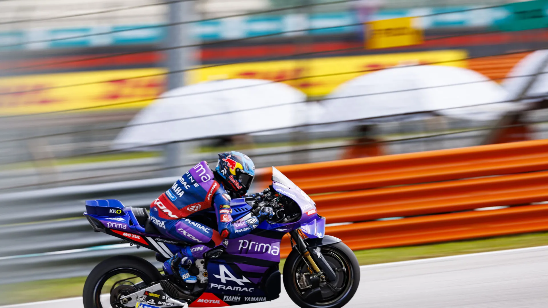 
                    MotoGP e Oliveira chegam a Portimão. Os horários do GP de Portugal
                