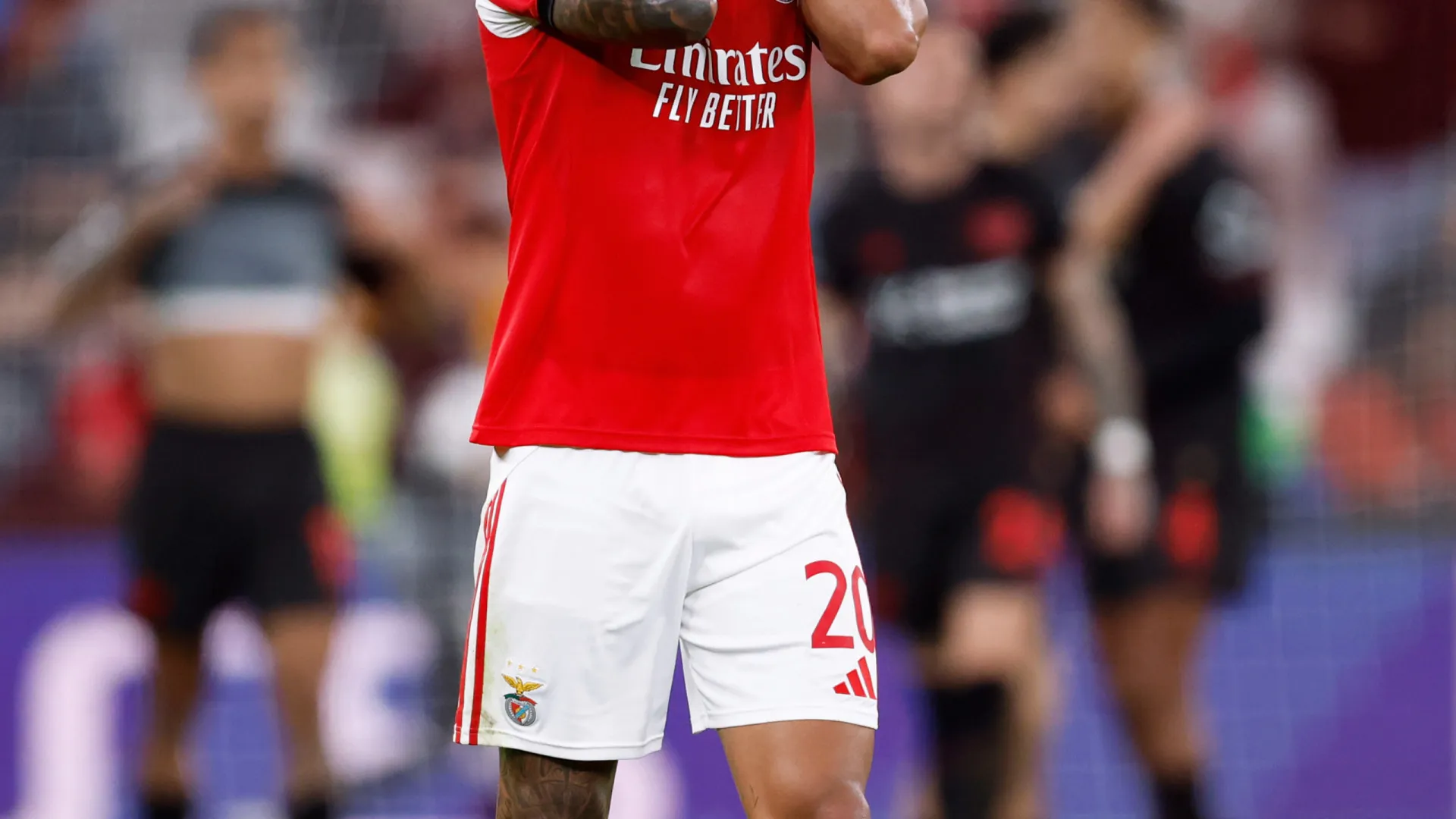 
                    Richard Ríos fala de desperdício: 