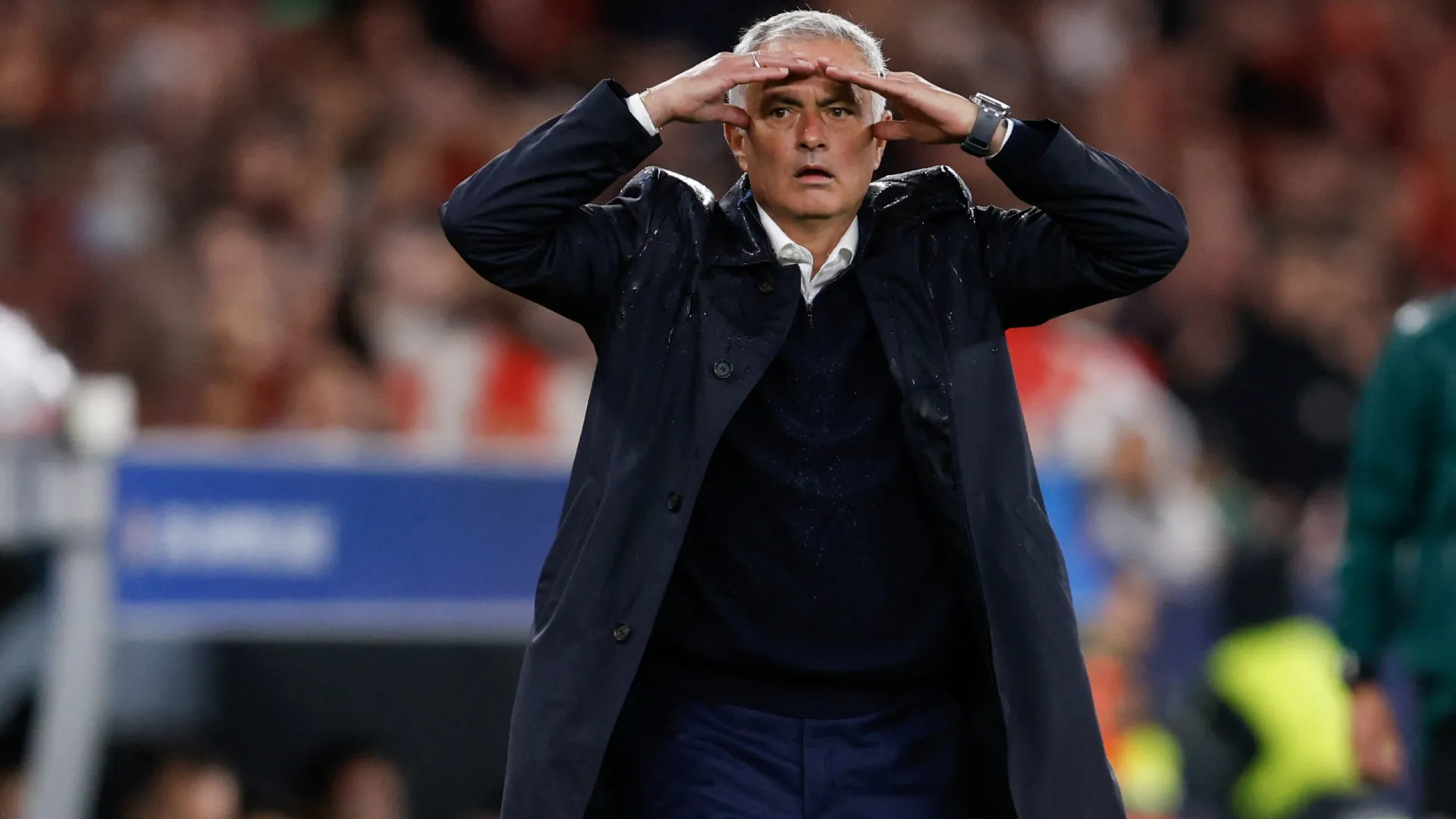 
                    Saída de Mourinho após o 3-0 ao Sporting deixou Benfica 