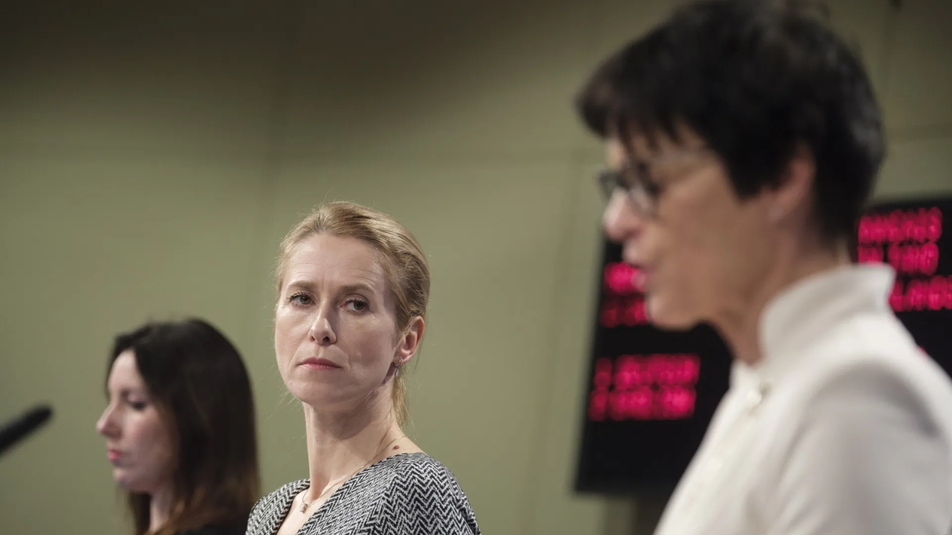 
                    União Europeia restringe atribuição de vistos a russos
                