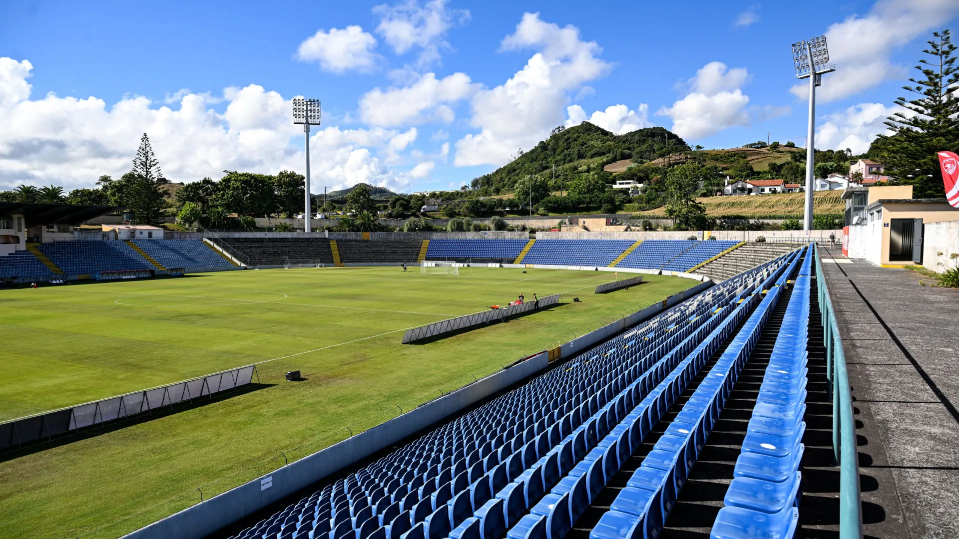 
                    EM DIRETO: Santa Clara-Sporting em andamento antes do FC Porto-Famalicão
                