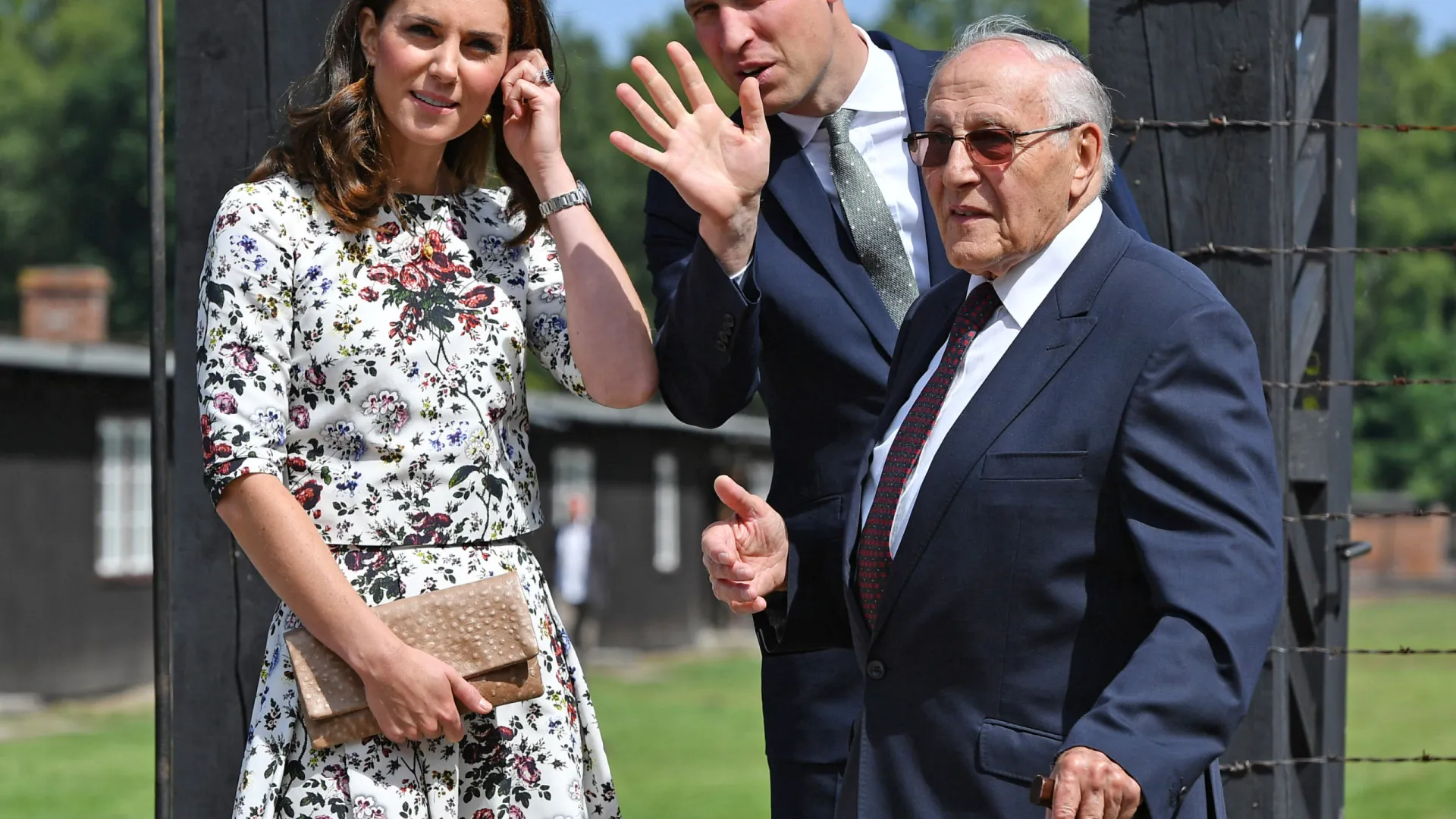 
                    Família real britânica devastada com morte de sobrevivente do Holocausto
                