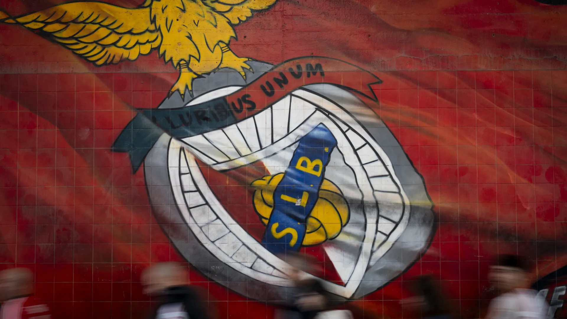 
                    Benfica lamenta morte de líder dos Diabos Vermelhos: 