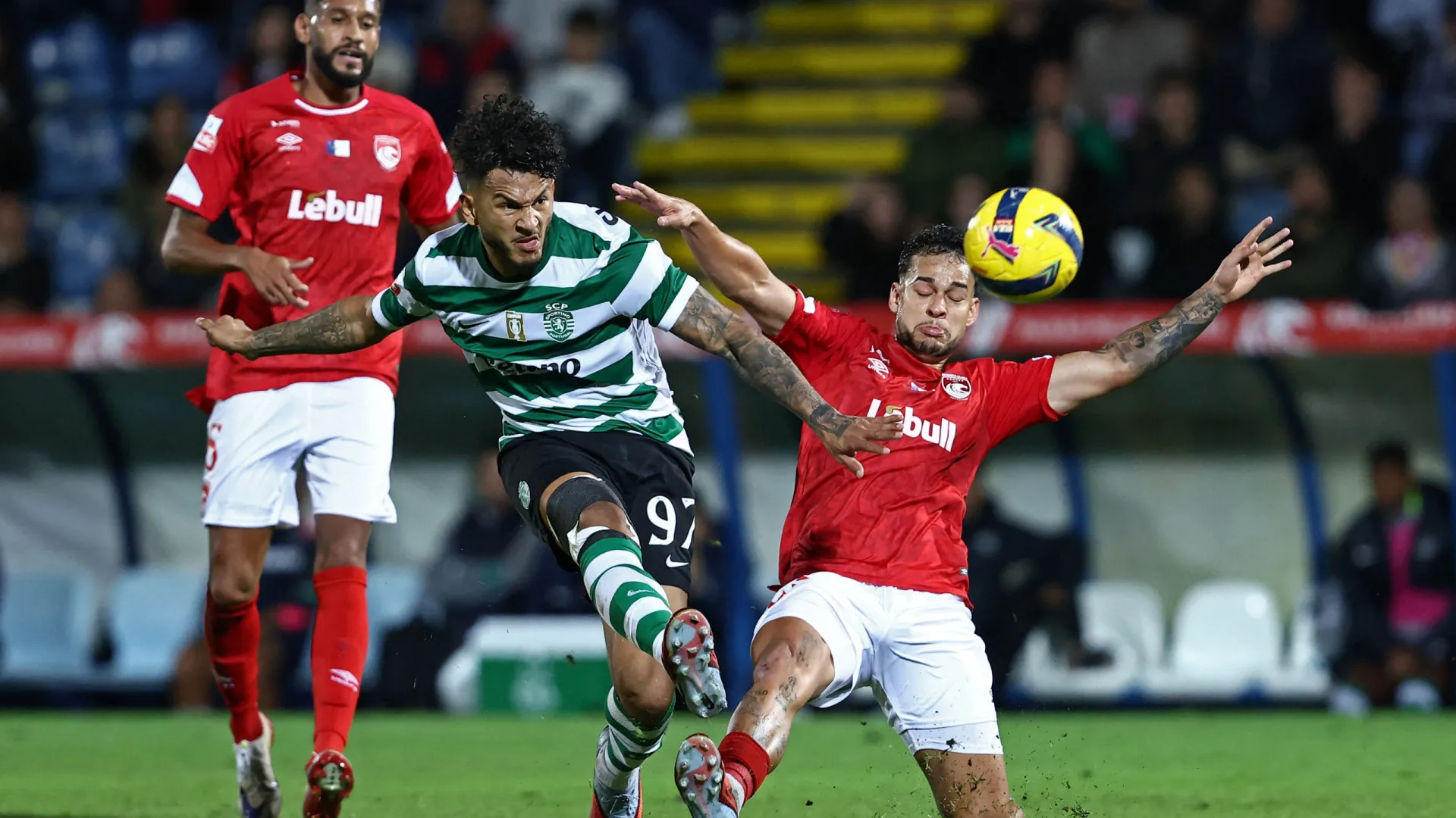 
                    Proximidade entre jogos com Arouca e Sporting indigna Santa Clara
                