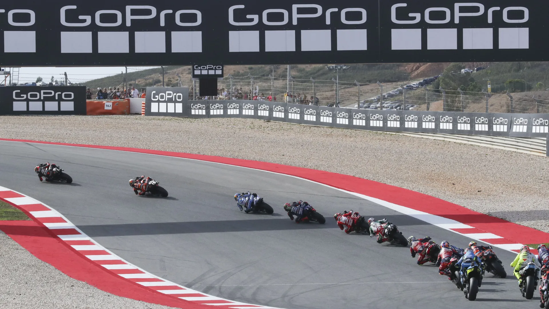 Bezzecchi vence GP de Portugal. Miguel Oliveira 'despede-se' em 14.º