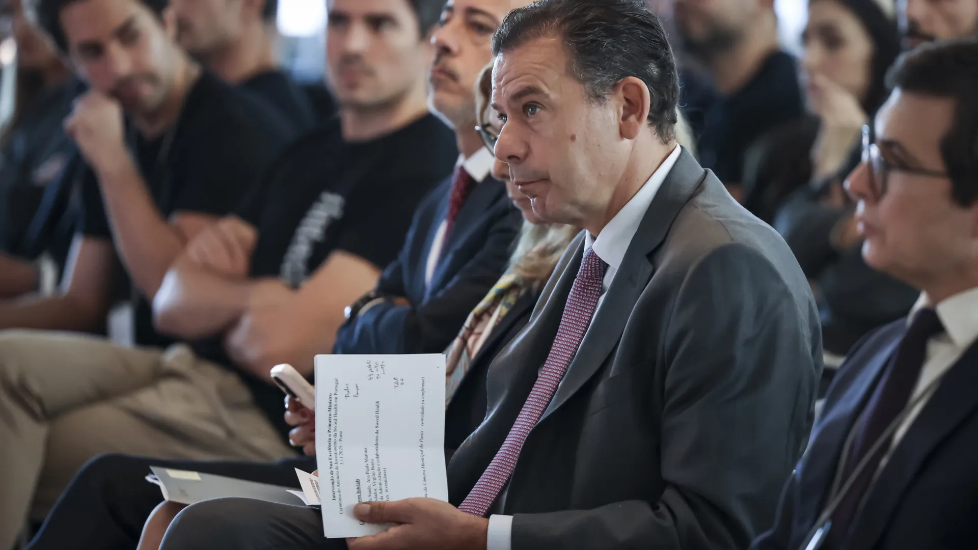 
                    Montenegro defende importância de 