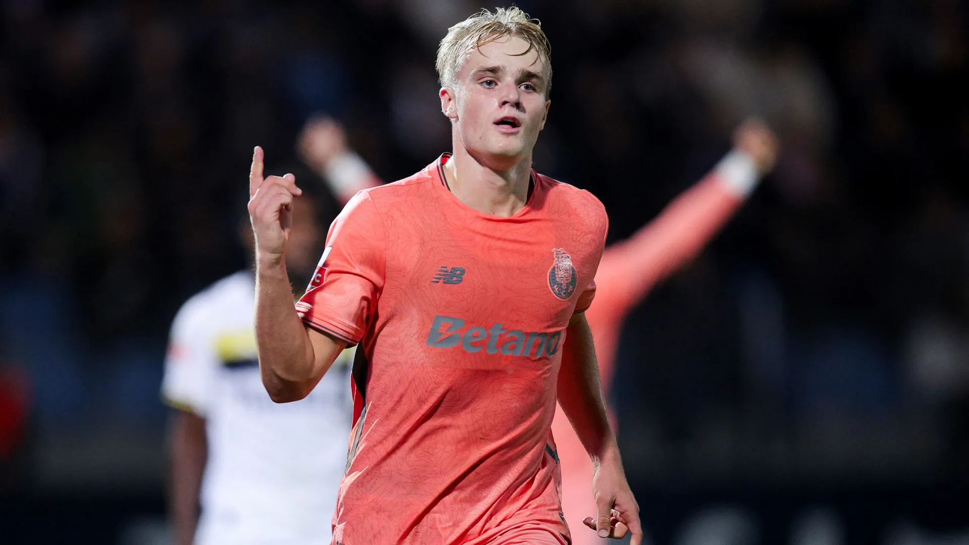 
                    Froholdt explica golo do FC Porto em Famalicão: 