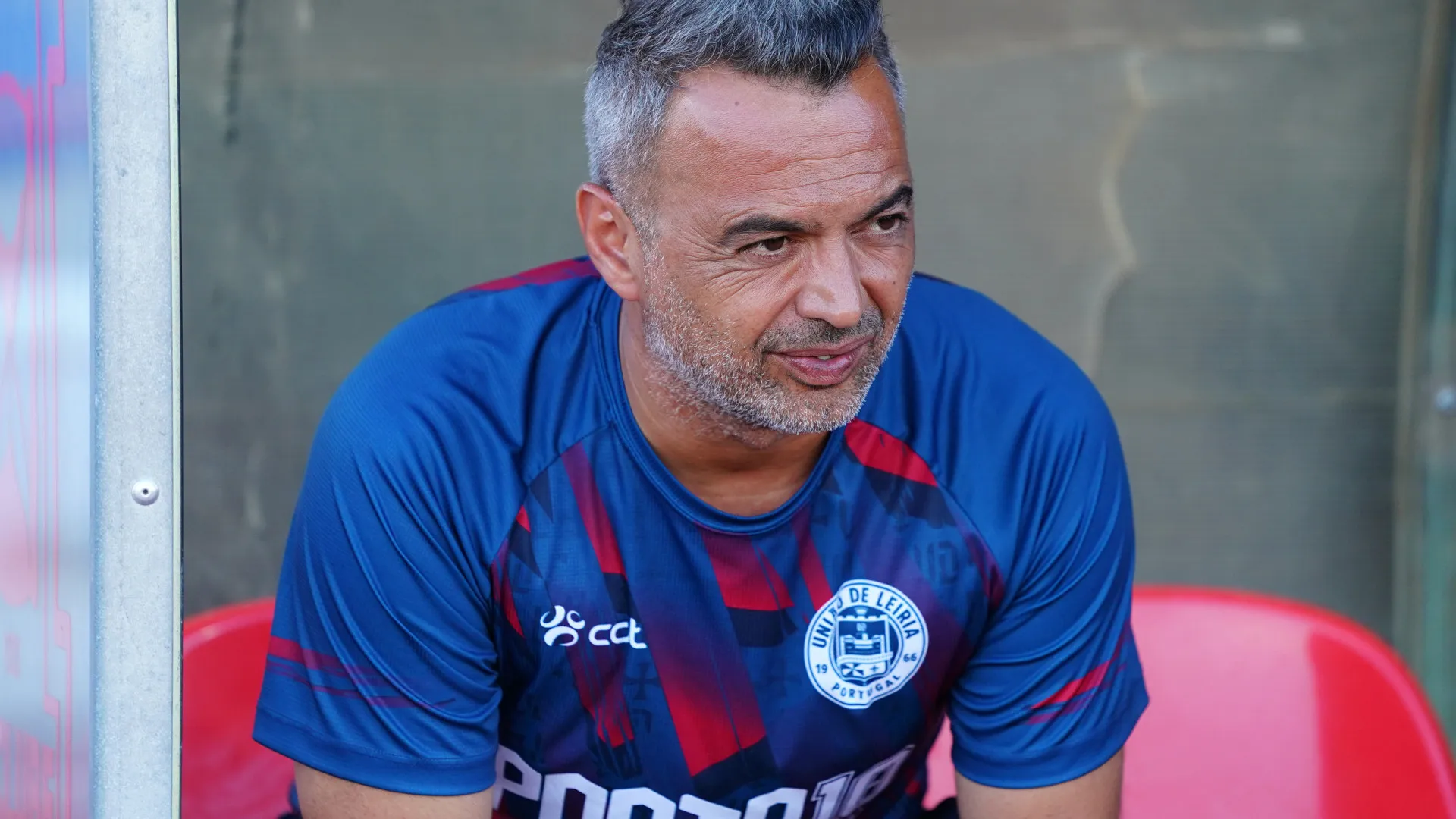 
                    Lusitânia de Lourosa e União de Leiria registam empate... no Algarve
                