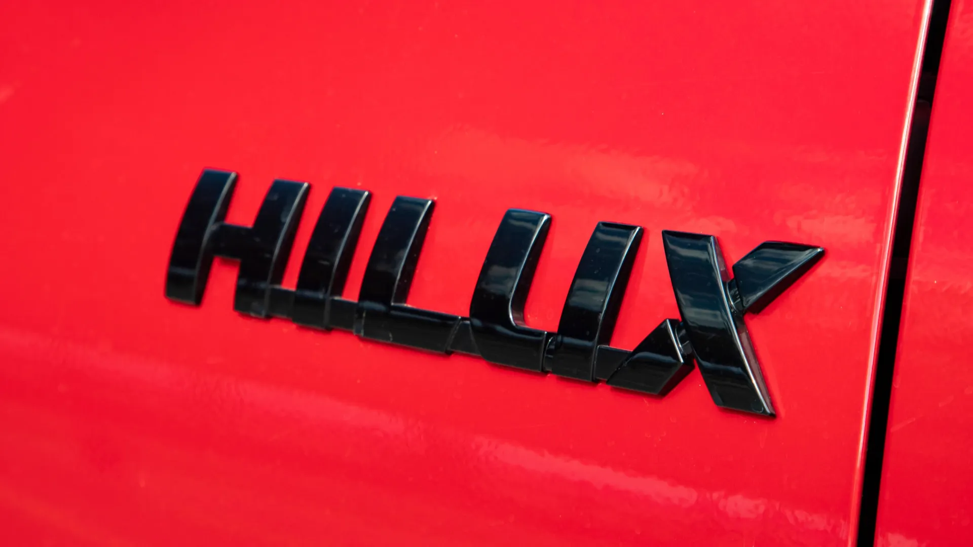 
                    Toyota Hilux vai ter versão a hidrogénio. Saiba quando
                