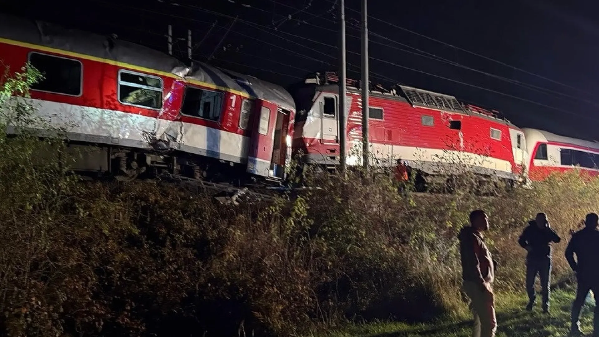 
                    Dezenas de feridos após colisão entre dois comboios na Eslováquia
                