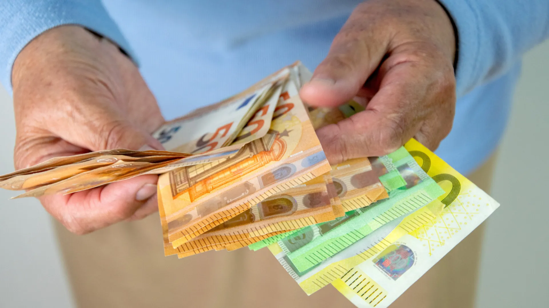 Aumentos até 127€ por mês: Já sabe como vai ficar a sua reforma em 2026?