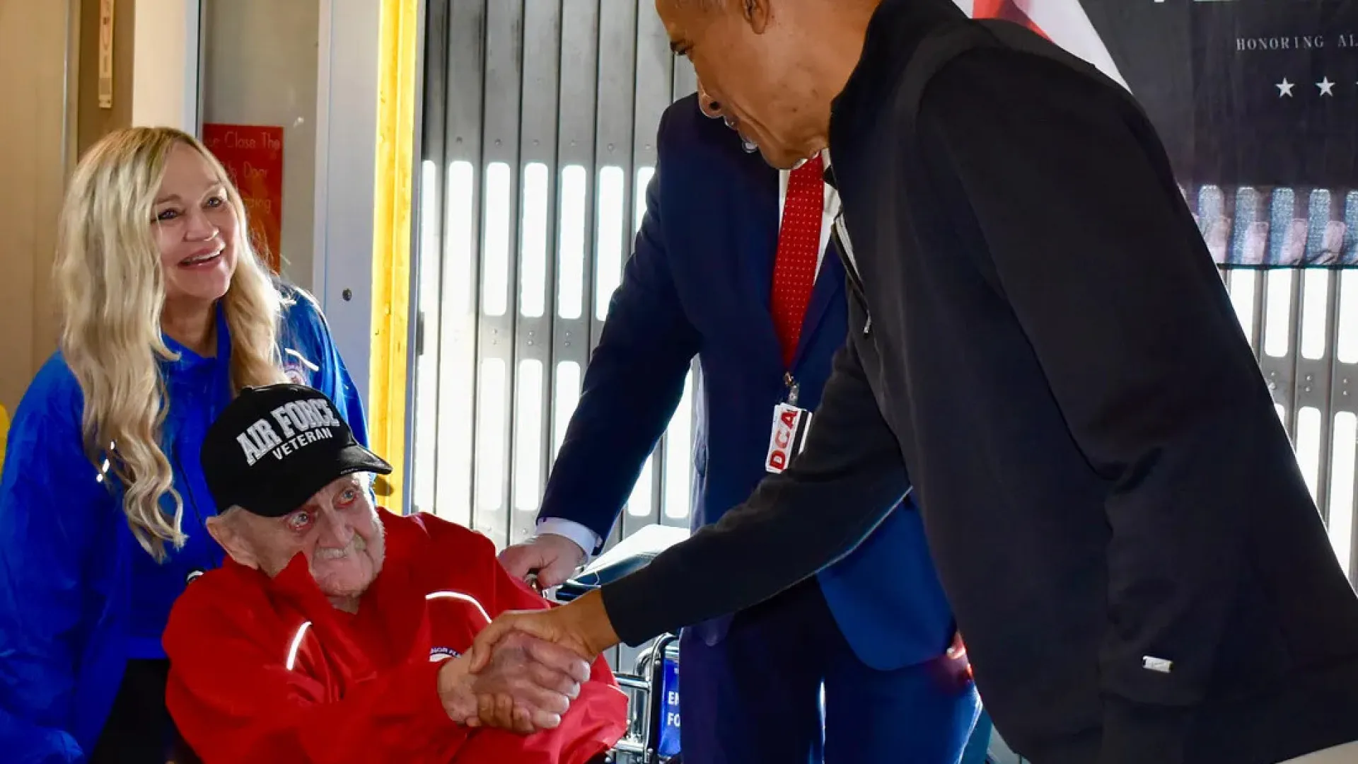 
                    Obama surpreende veteranos: 
