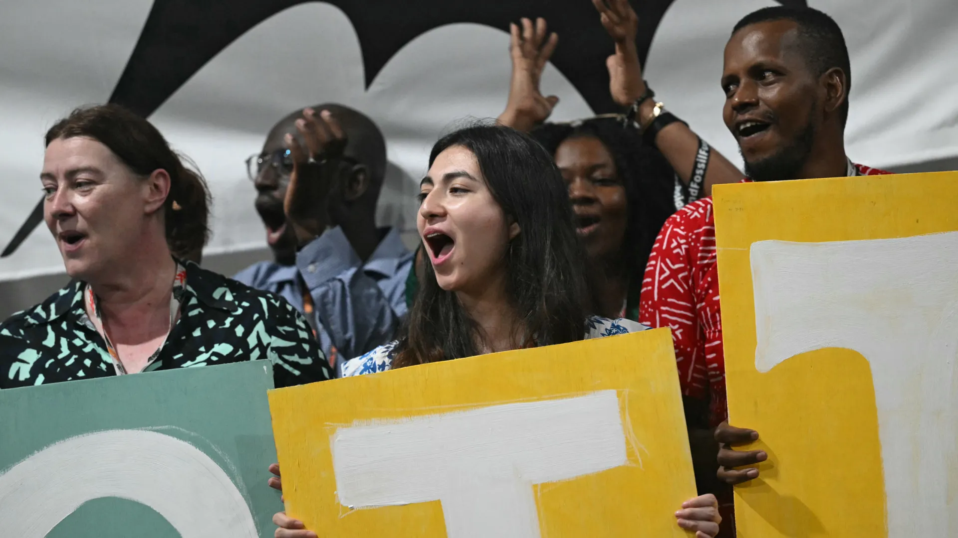 
                    COP30: Jovens prometem 