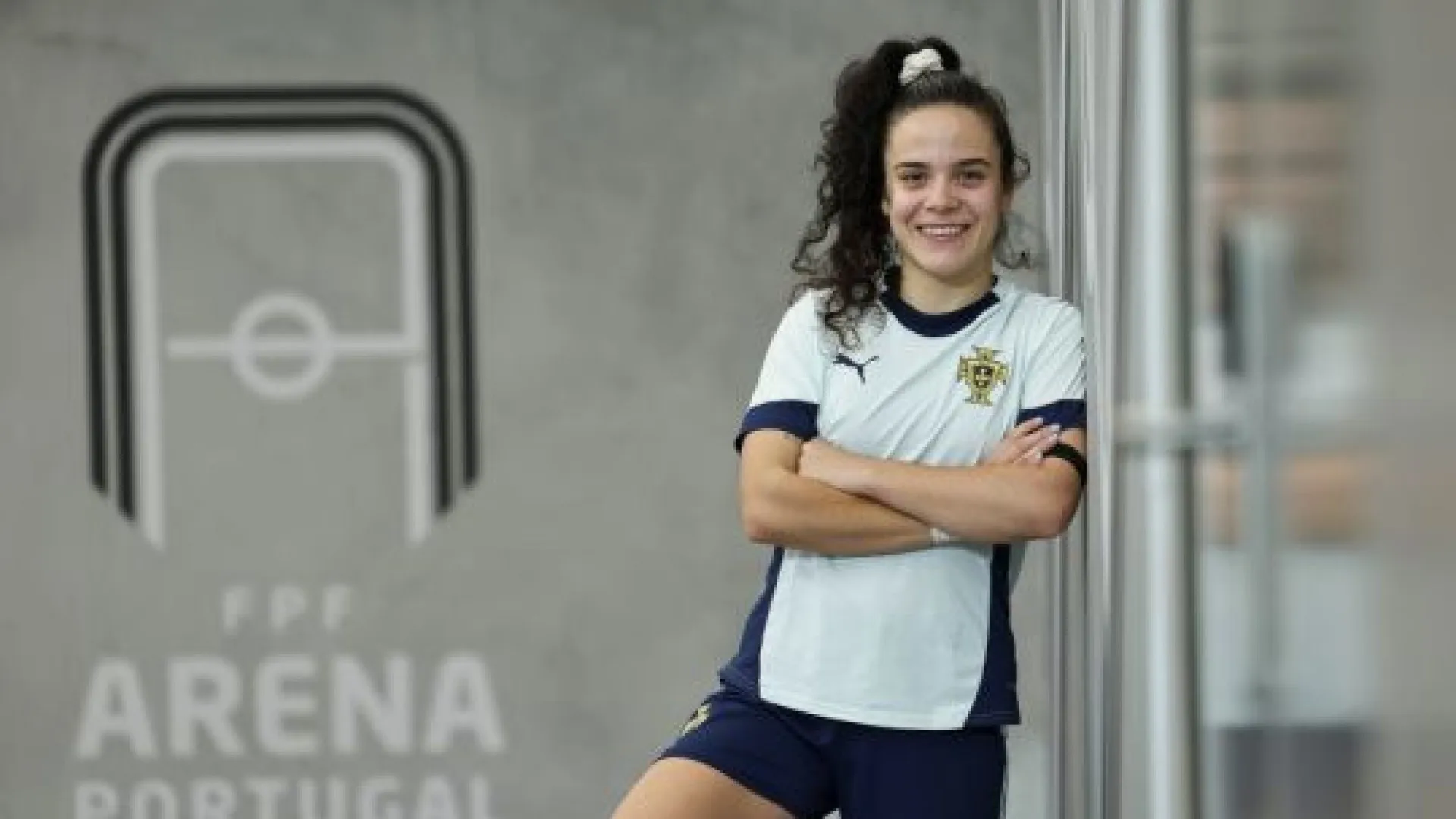 
                    Helena Nunes avalia como 