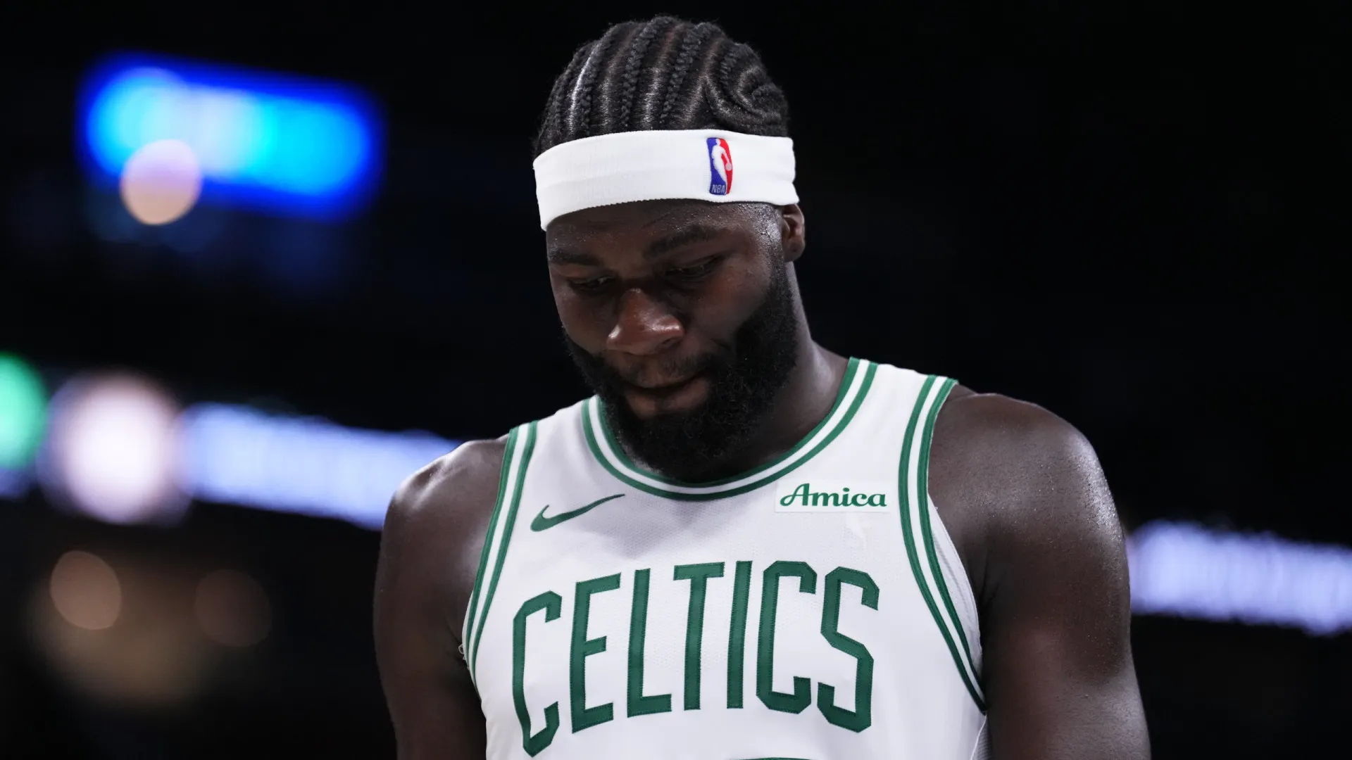 
                    Boston Celtics desperdiçam boa exibição de Neemias Queta e volta a perder
                