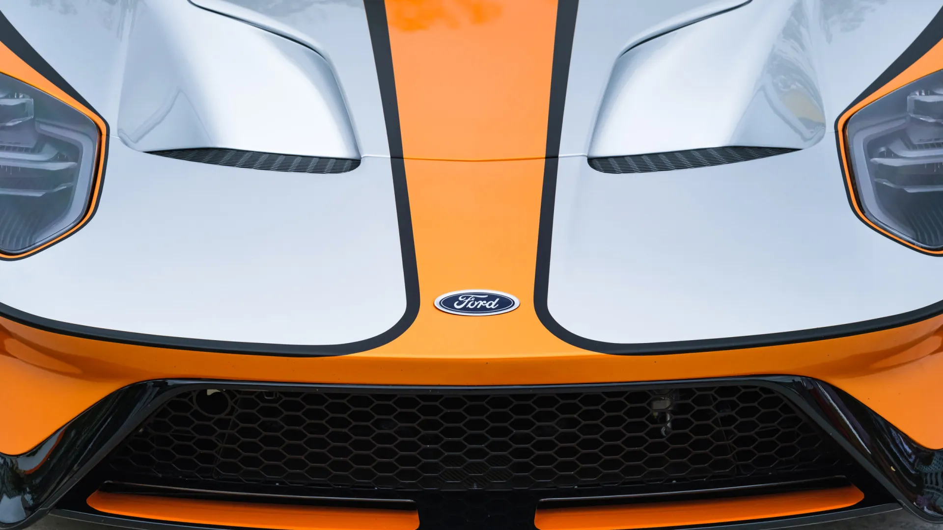 
                    Ford Racing terá novo carro de estrada e revela mais detalhes em janeiro
                