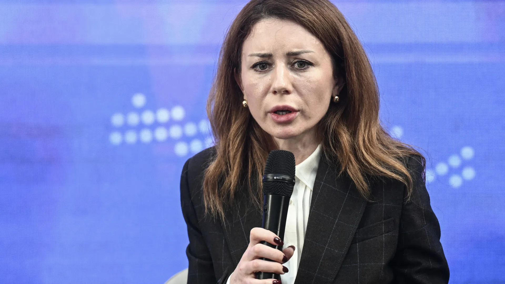 
                    Ministra da Energia demite-se após apelo de Zelensky
                