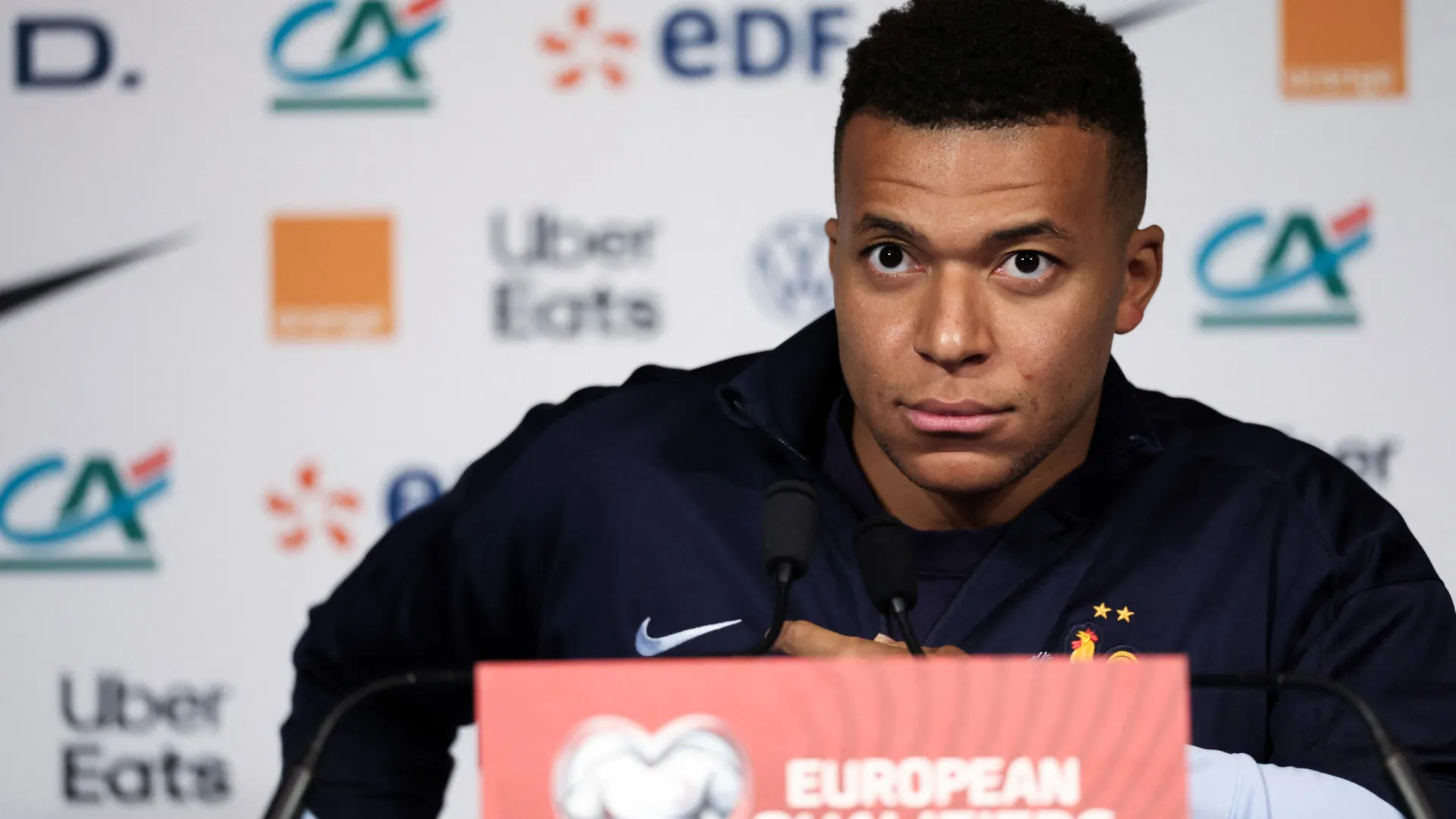 Mbappé recorda ataques terroristas em França em 2015: "Houve medo..."