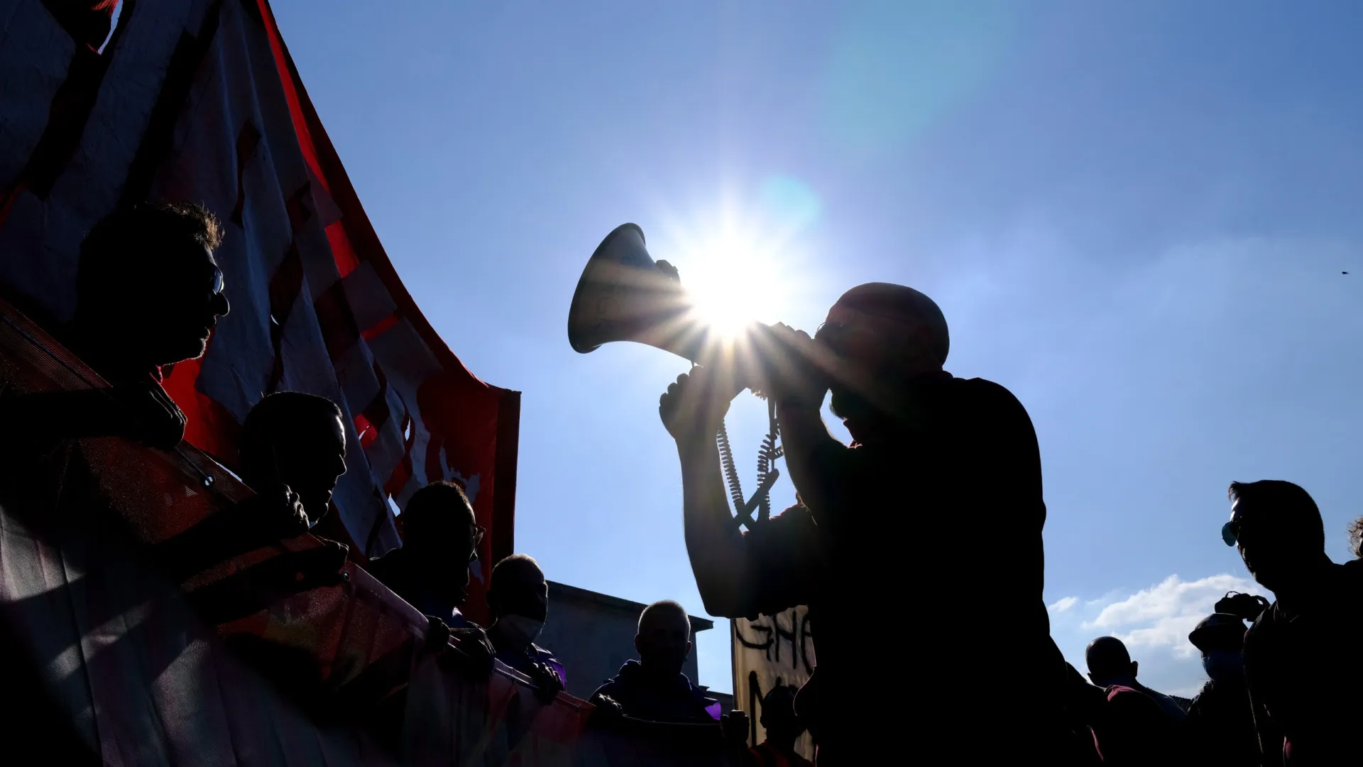 
                    Greve geral à vista? Dos sindicatos ao Governo, eis o ponto da situação
                