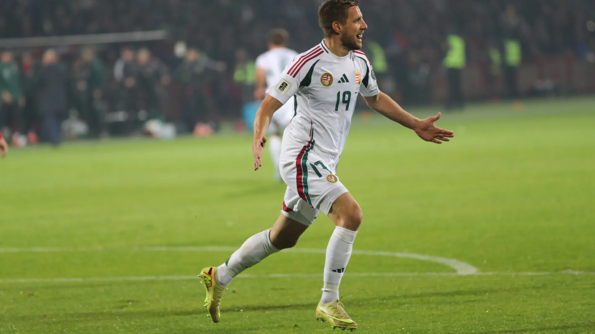 
                    Hungria vence na Arménia e deixa Irlanda-Portugal com caráter de 'final'
                