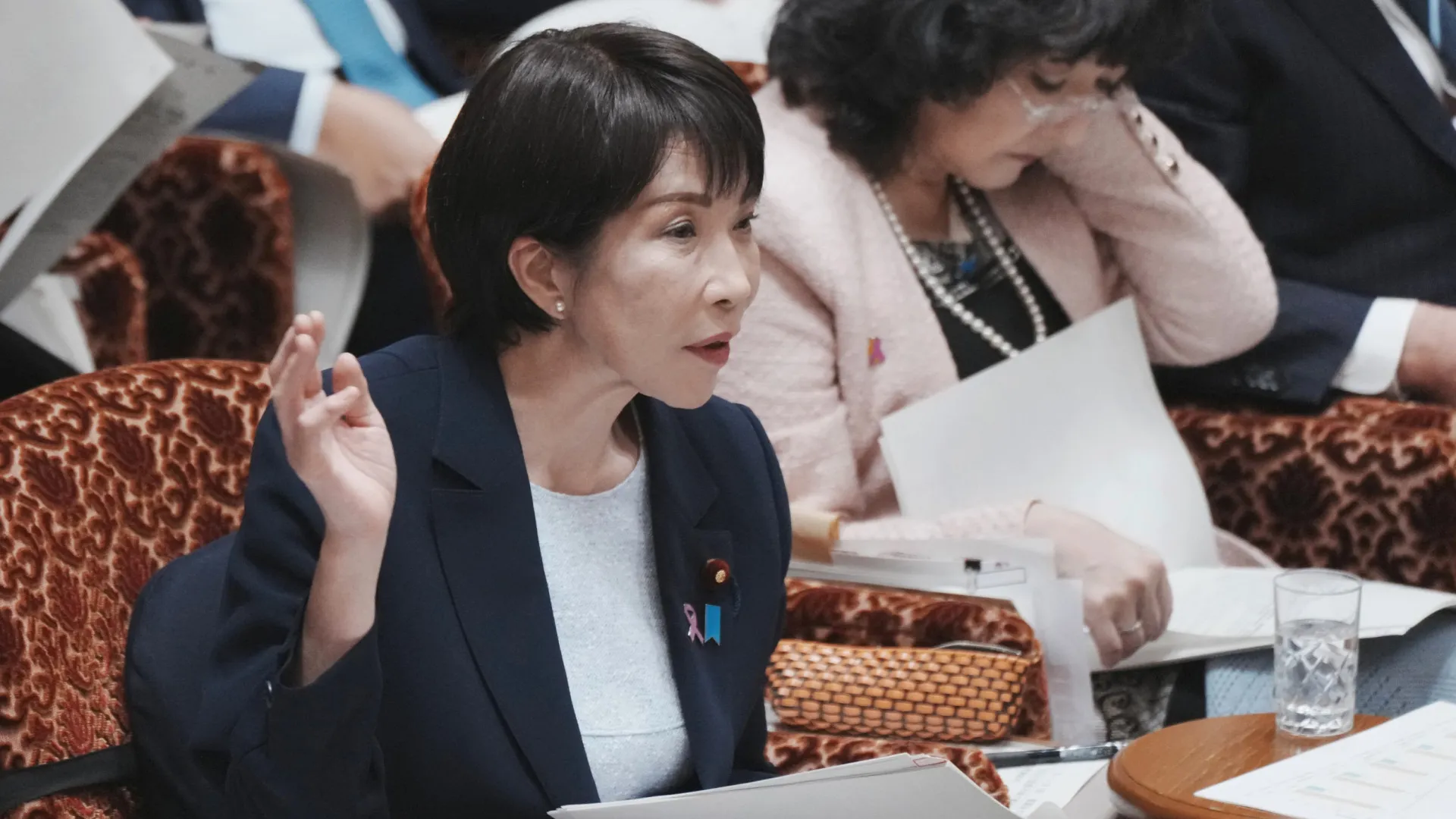 Japão vai colocar no mercado 20 dias de reservas estratégicas de petróleo