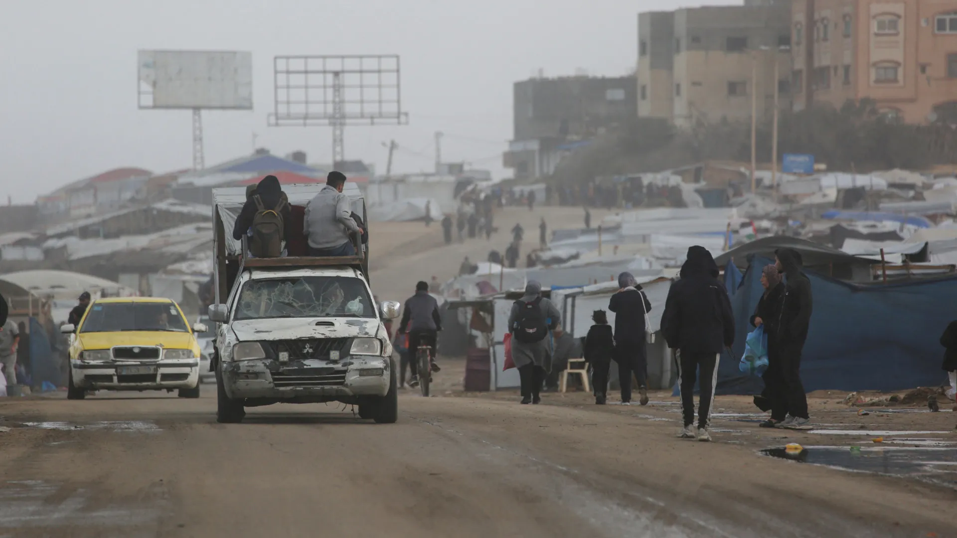 Israel entrega mais 15 corpos às autoridades de Gaza